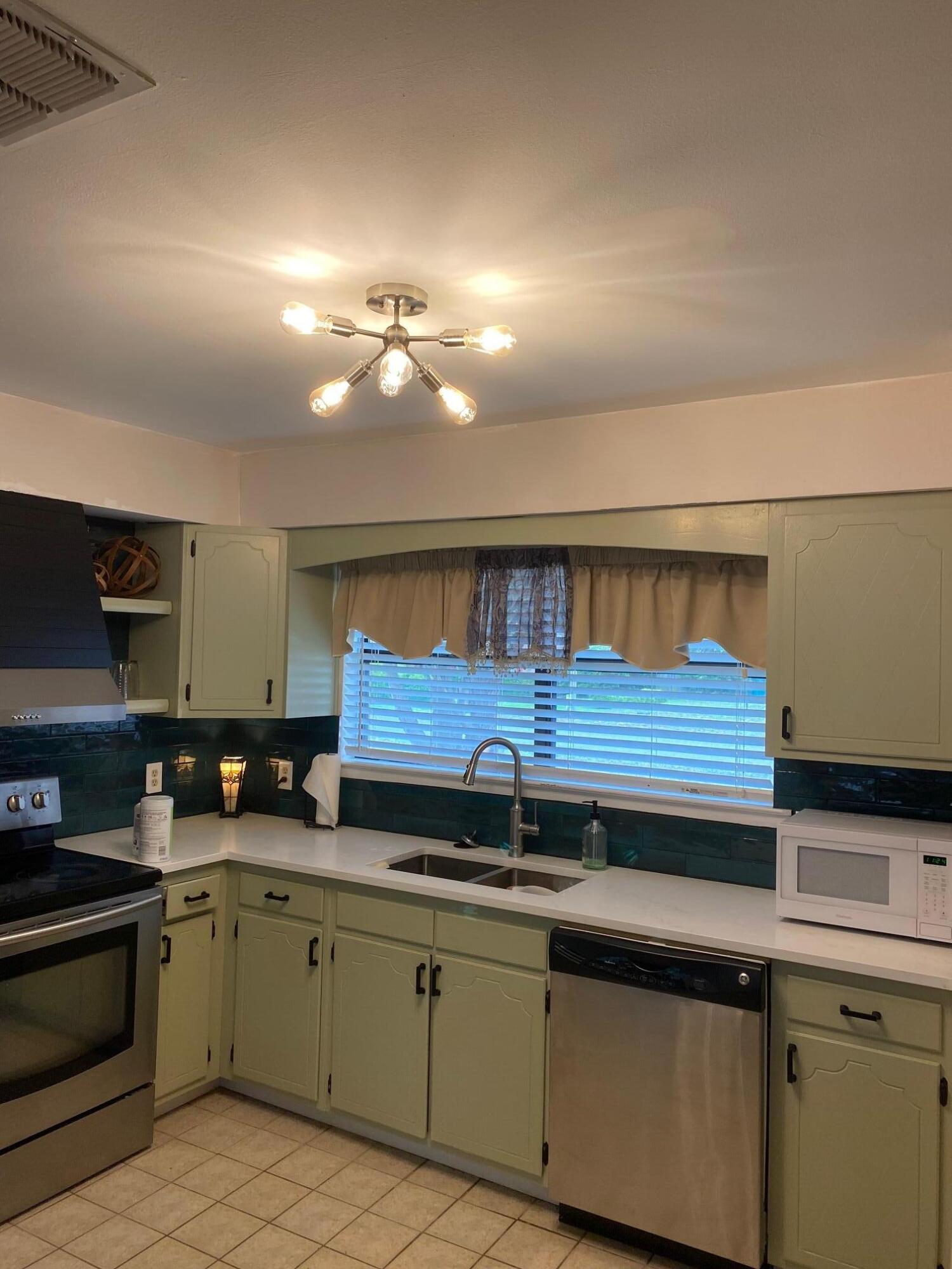 EASTWOOD 9TH ADDN - Residential
