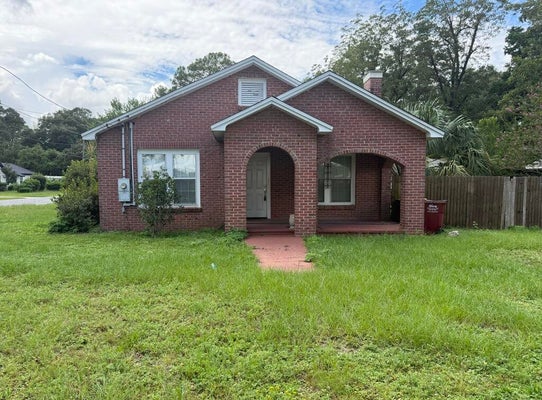 398 S SPRING ST, CRESTVIEW, FL 32536 - Image dcf0c155f045cbf1fa54fa52e9e787fb/1197932461