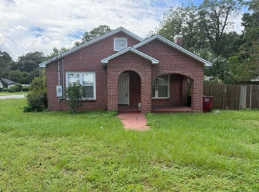 398 S Spring Street Crestview FL 32536
