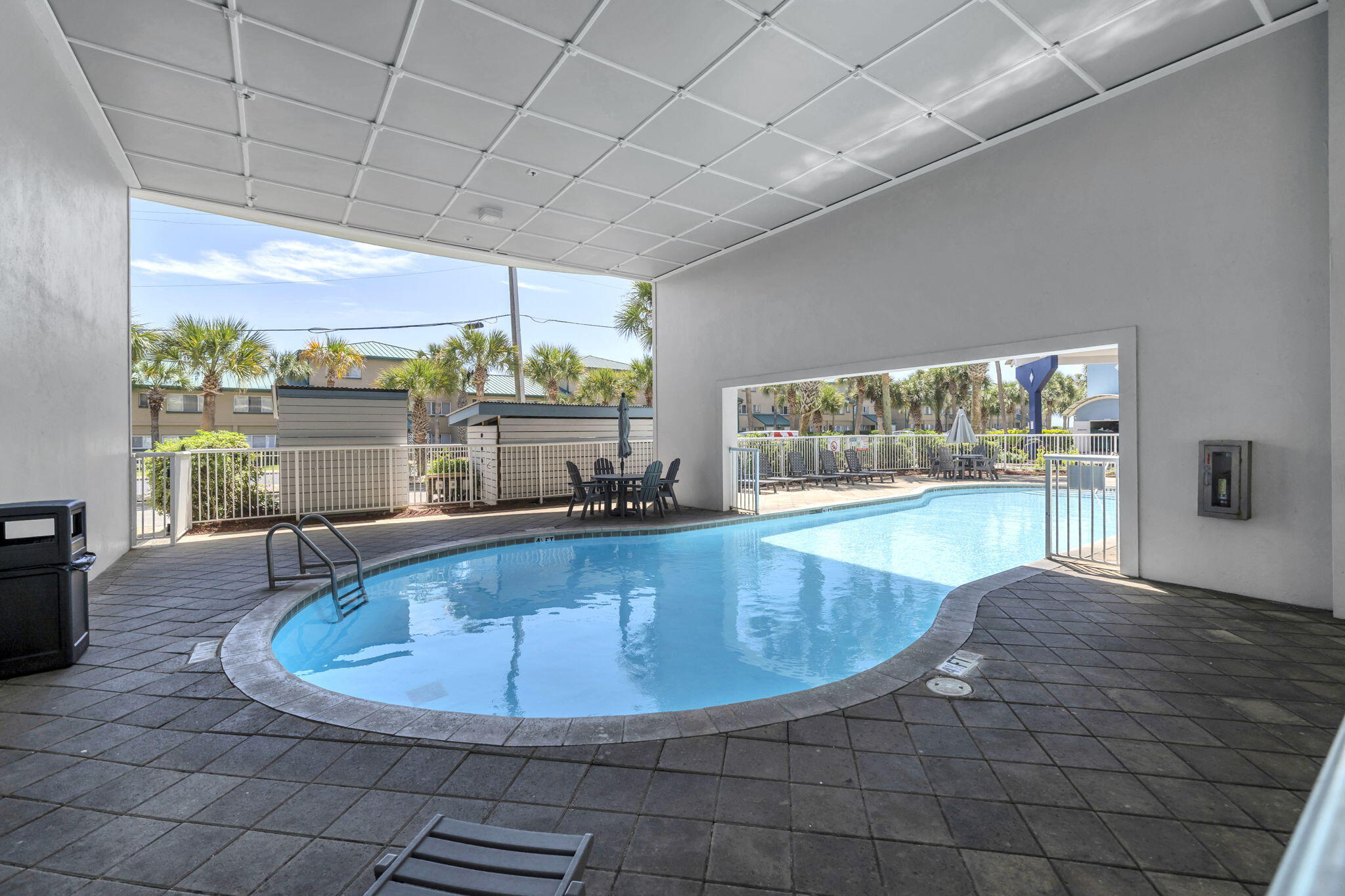DESTIN WEST BEACH & BAY RESORT - Residential