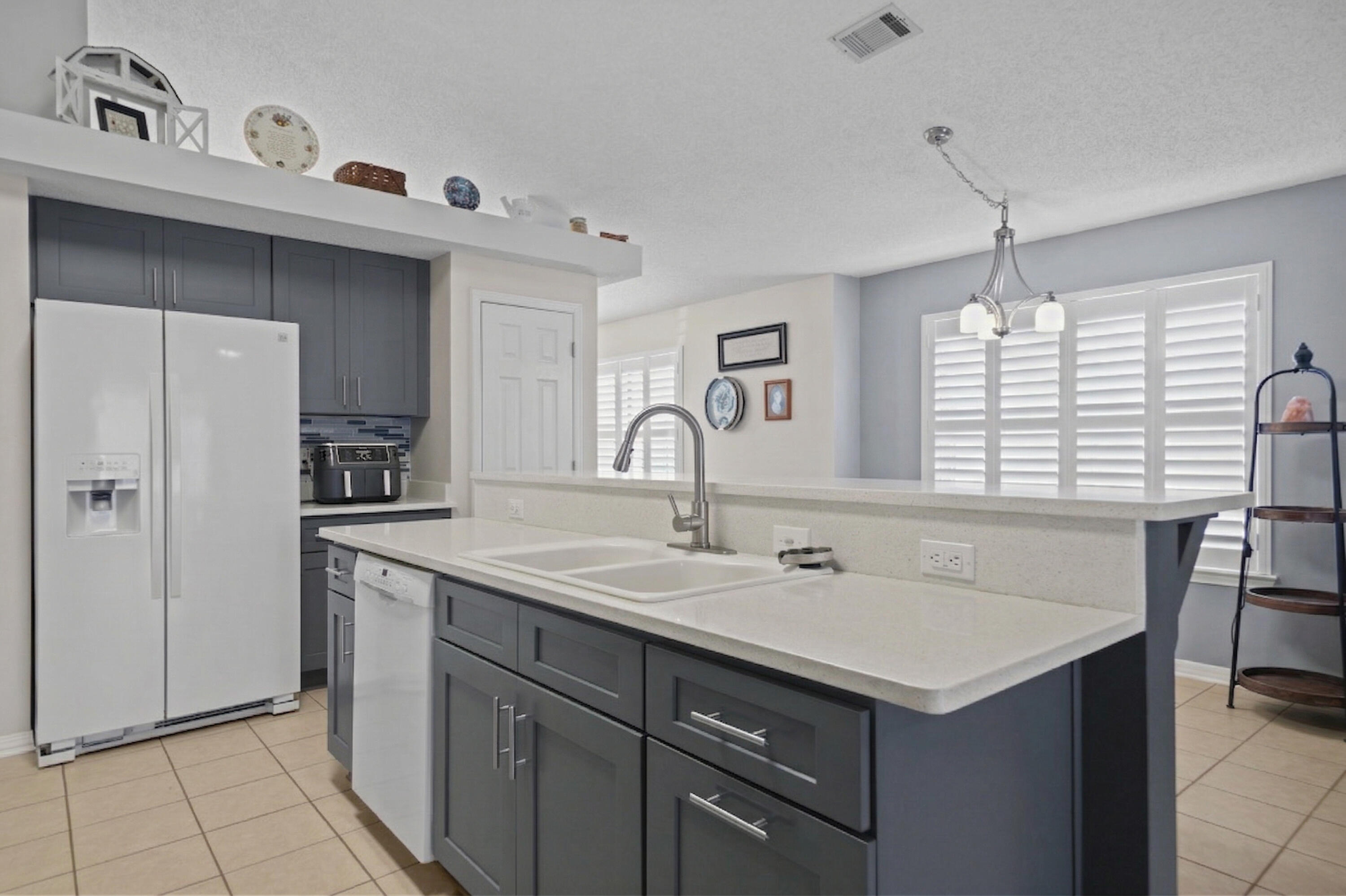 IVALEA GARDENS - Residential