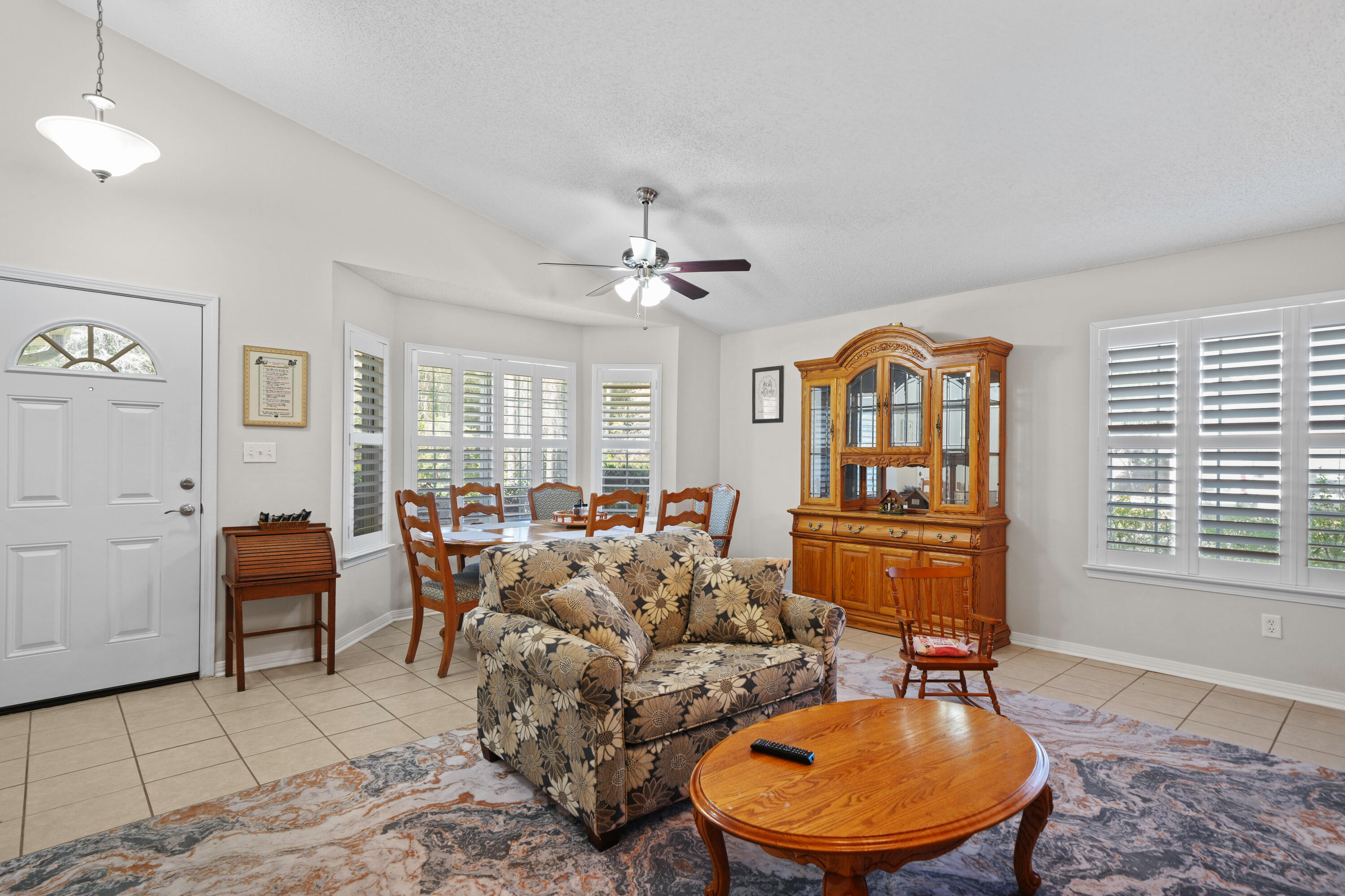 IVALEA GARDENS - Residential