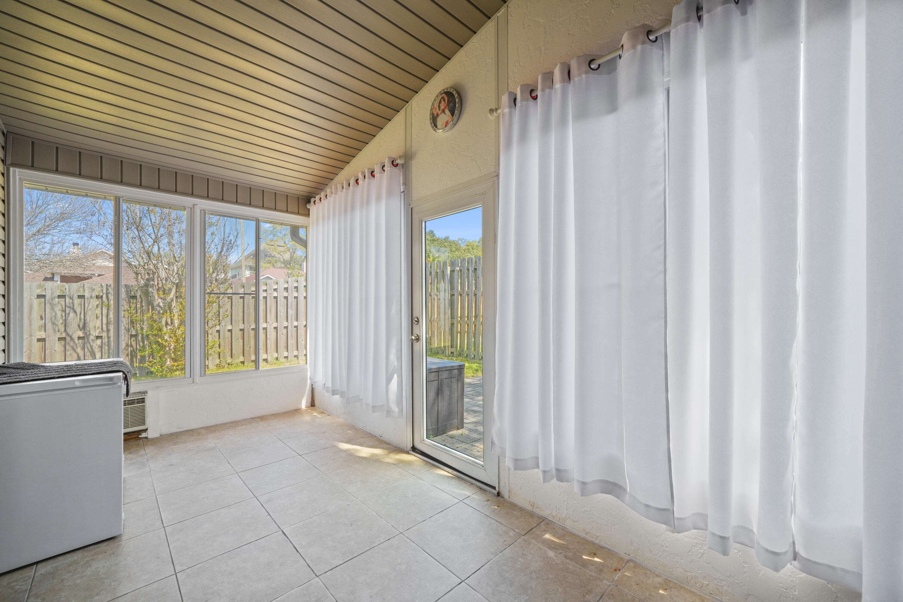 IVALEA GARDENS - Residential