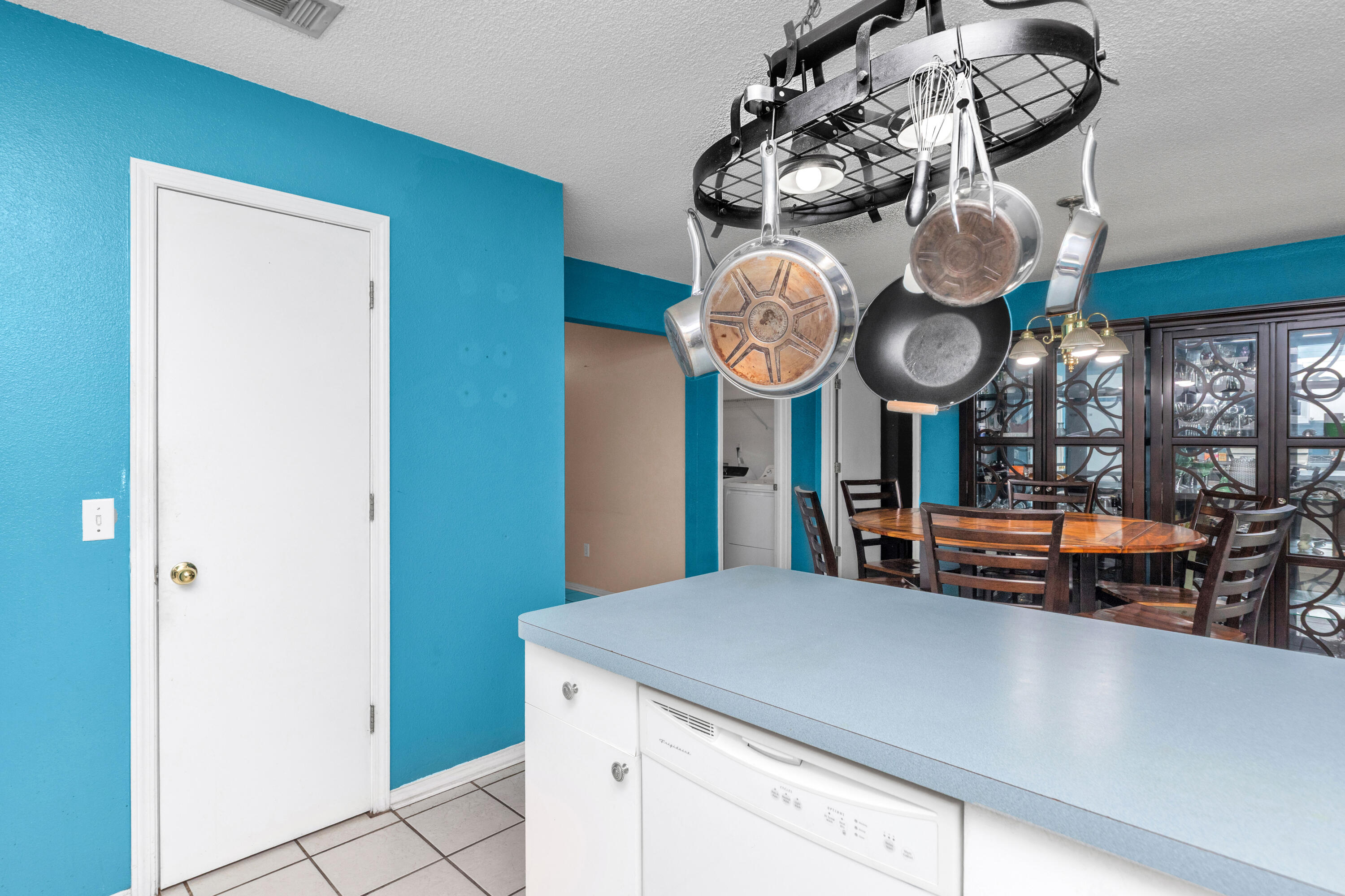 CHANTILLY WOODS - Residential