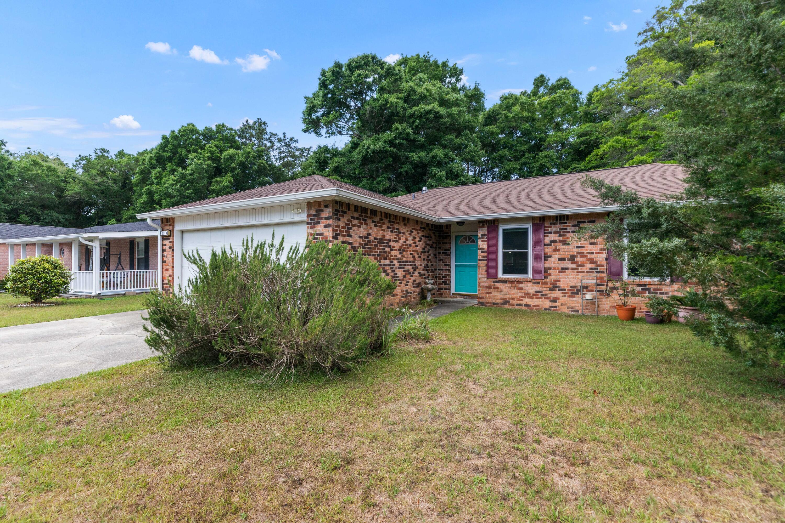 CHANTILLY WOODS - Residential