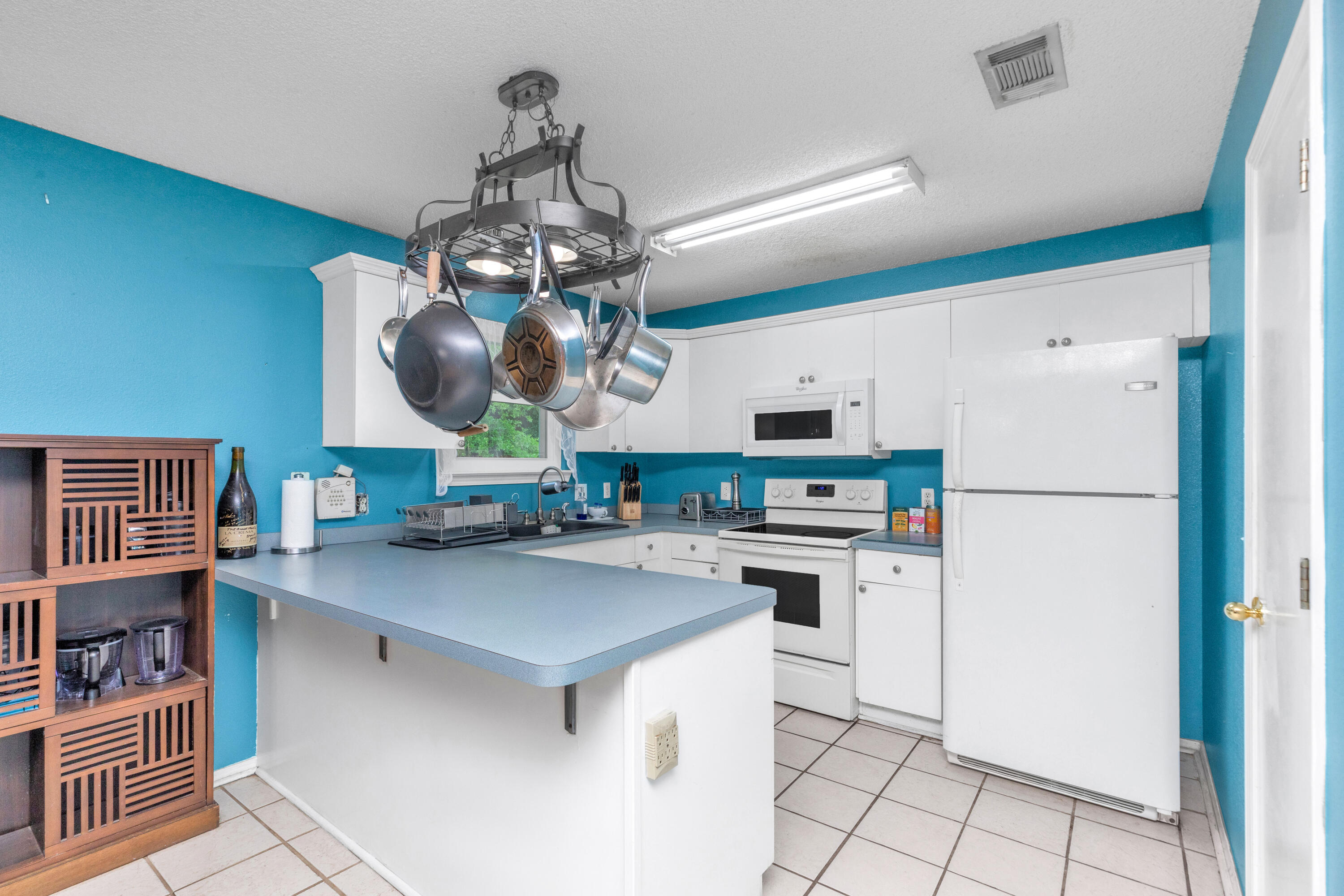 CHANTILLY WOODS - Residential