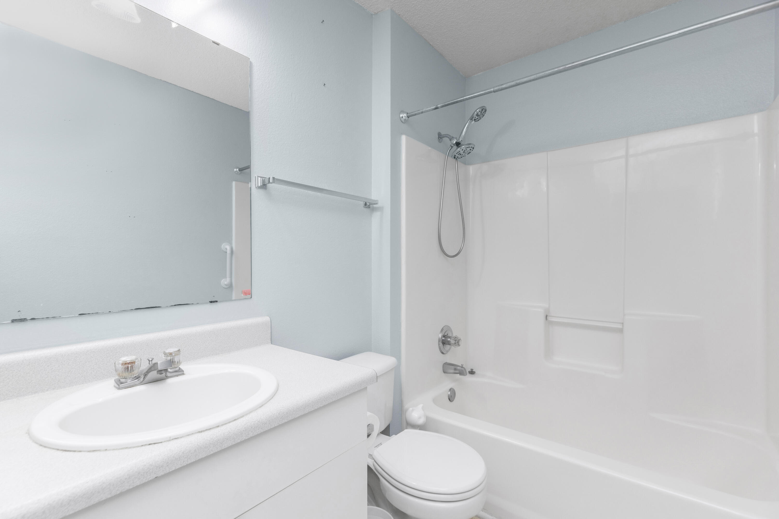 CHANTILLY WOODS - Residential