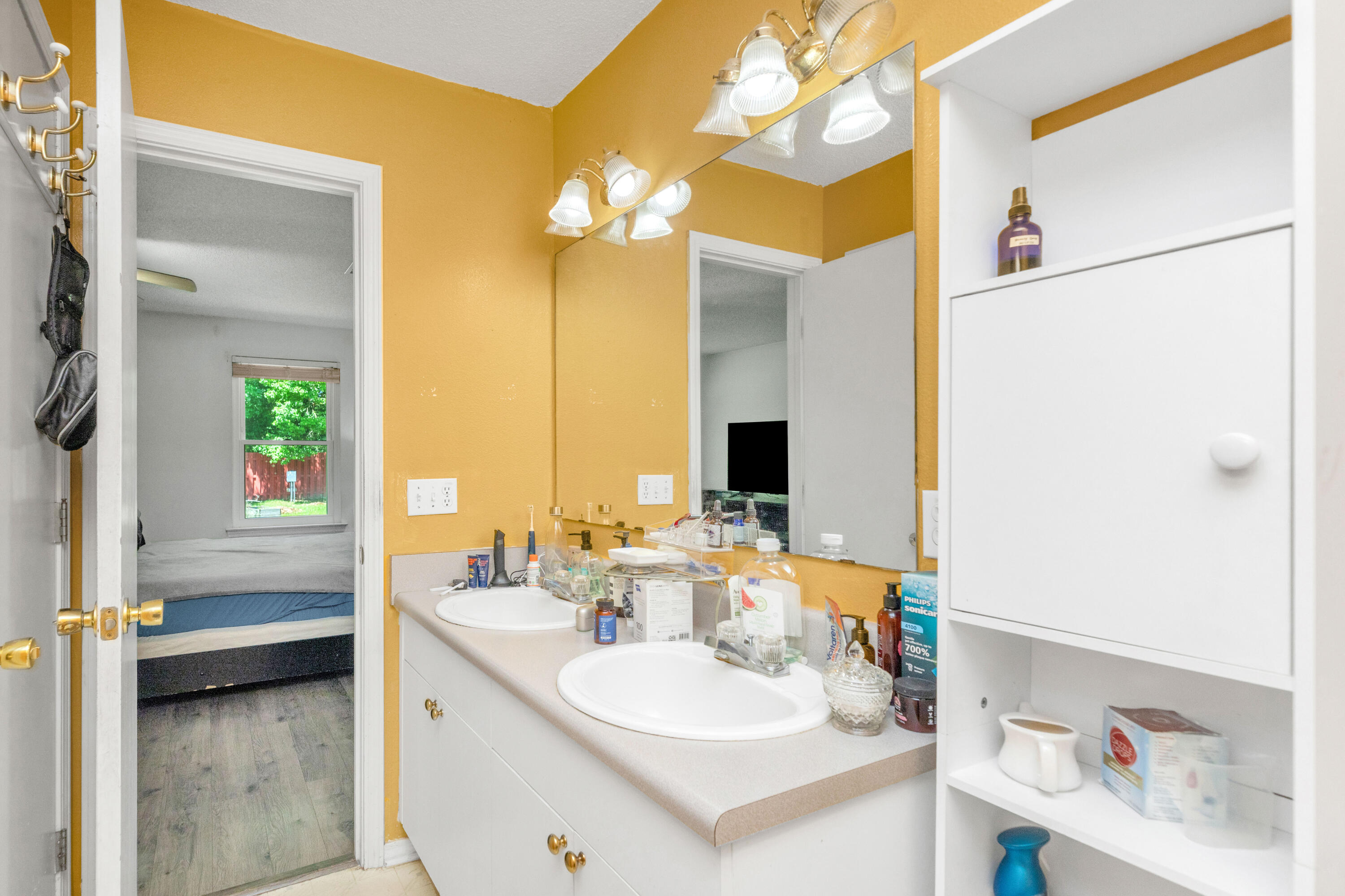 CHANTILLY WOODS - Residential