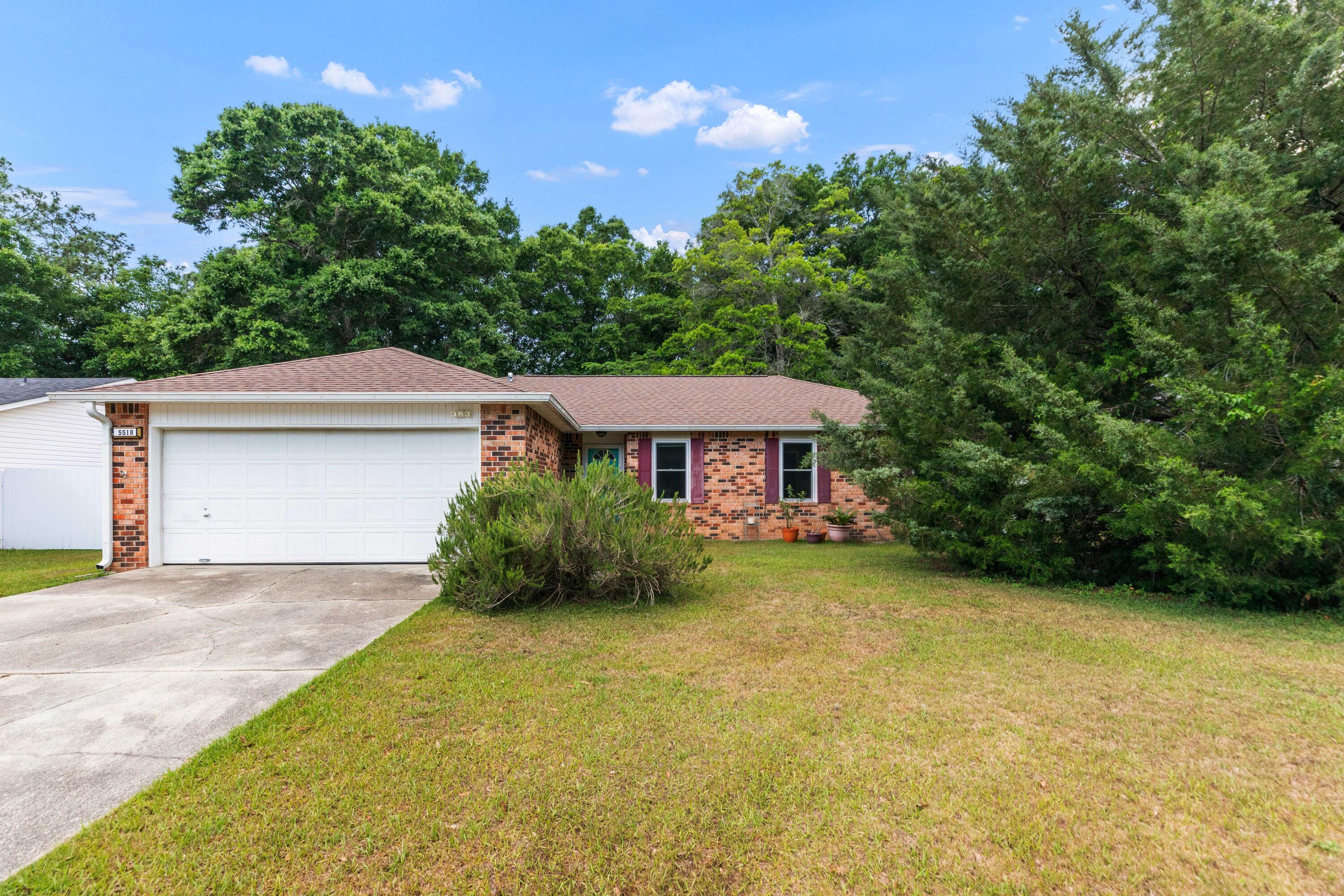 CHANTILLY WOODS - Residential