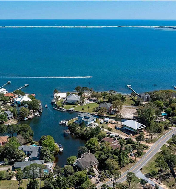 SOUNDSIDE - Residential