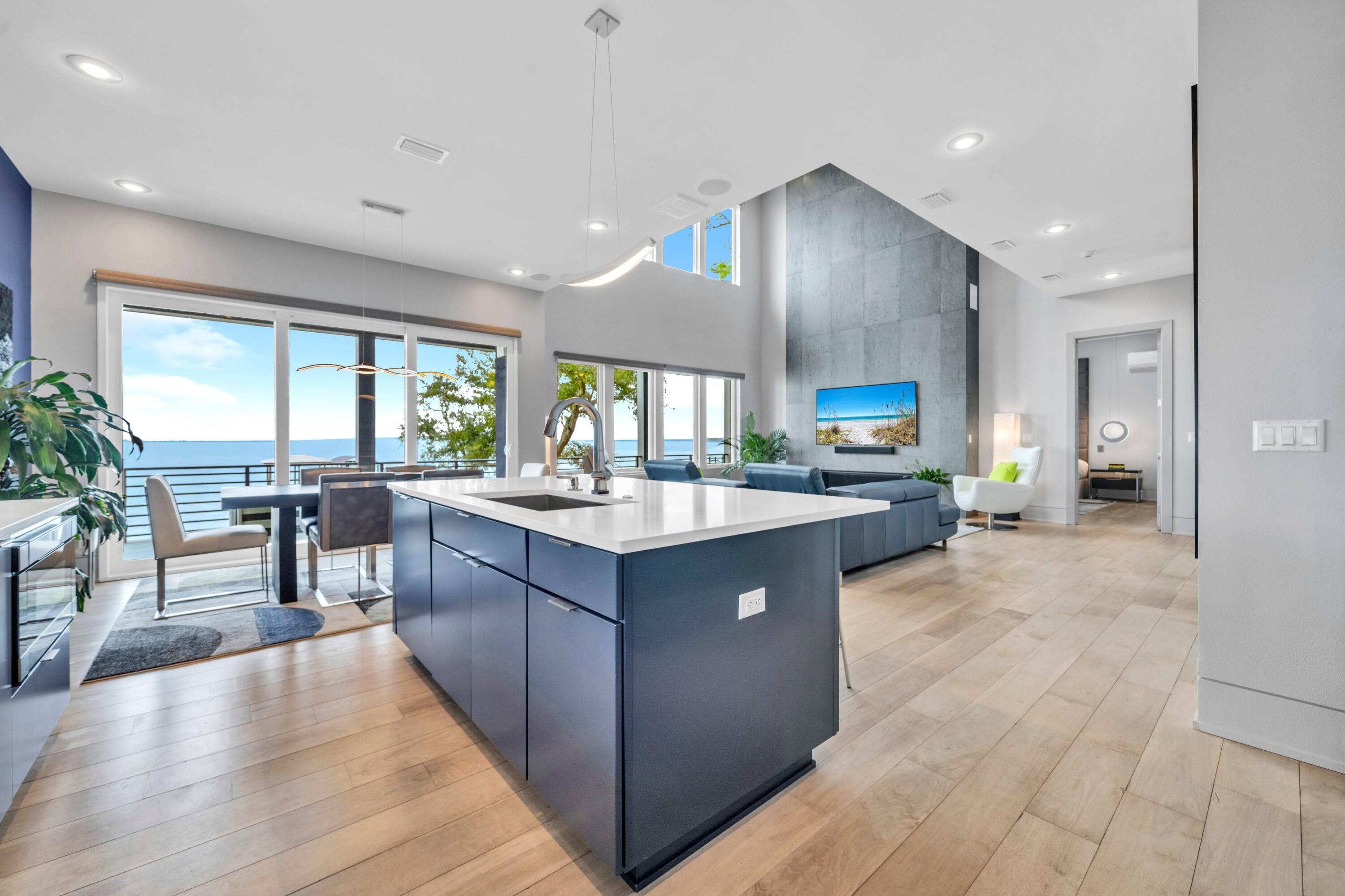 BAY HARBOUR - Residential