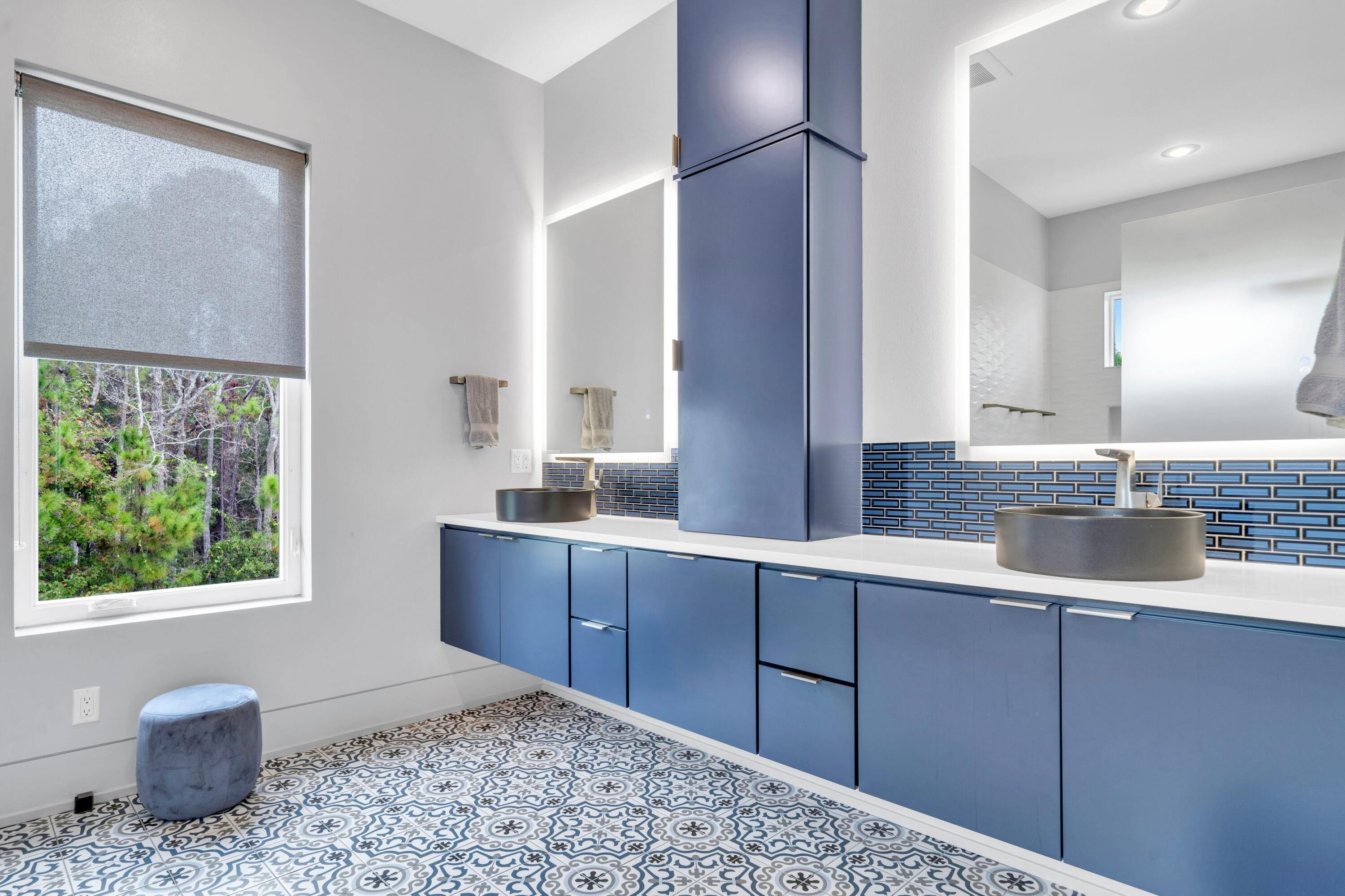 BAY HARBOUR - Residential