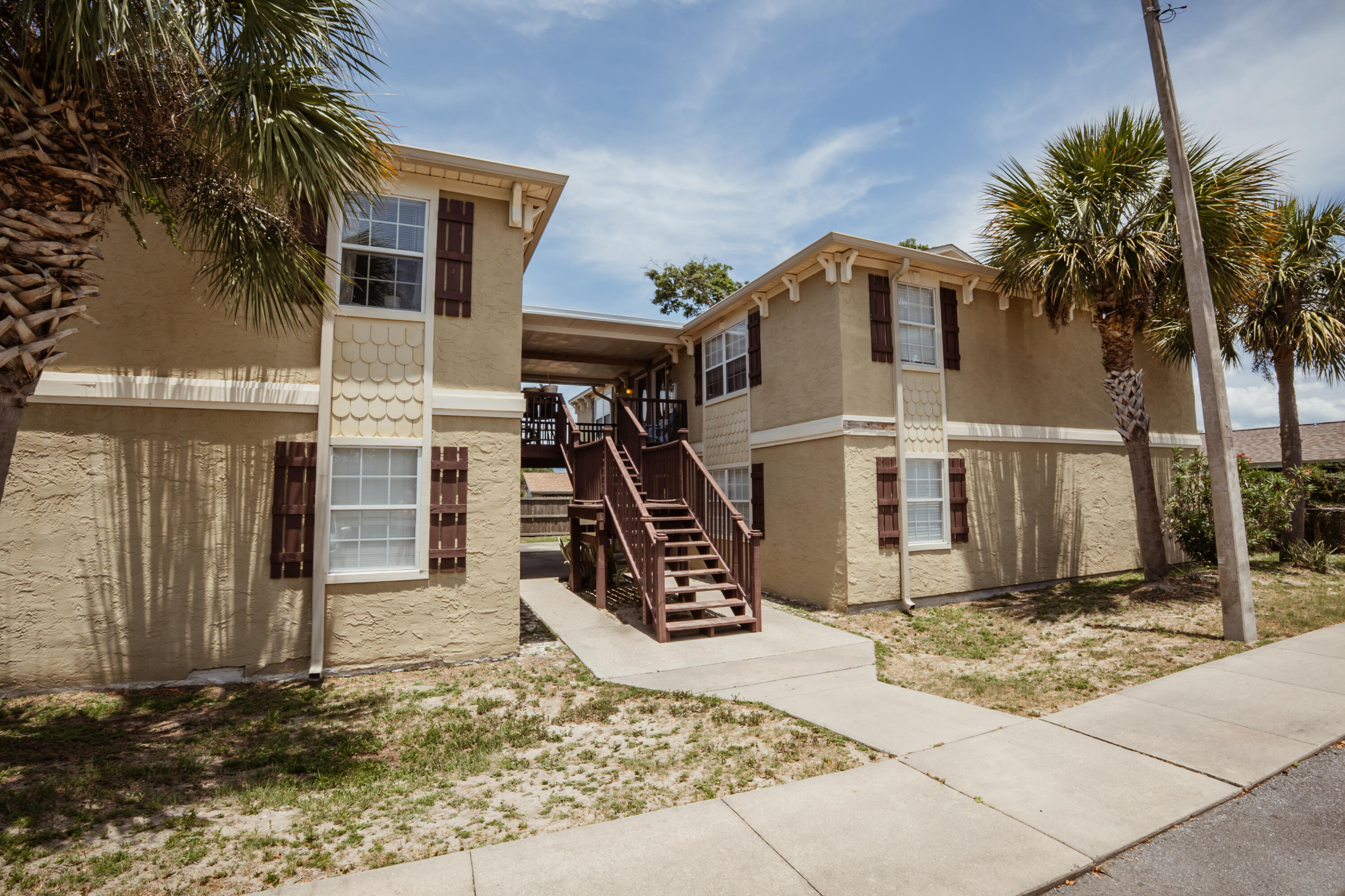 BAY BREEZE - Residential Lease