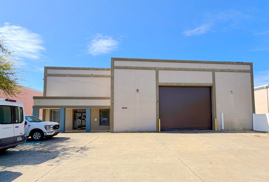 Available for lease- 7700sf of office warehouse located in Destin FL. This space is comprised of 2400sf of upscale office and 5300sf of warehouse with a mezzanine. The office portion has 6 private offices, a conference room, open work area and a kitchen/ break room . The warehouse has 18ft eave heights and a single 20x16 overhead door.