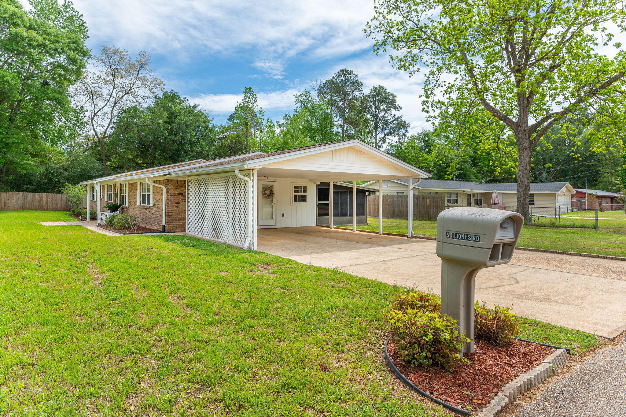 QUIET OAKS S/D - Residential