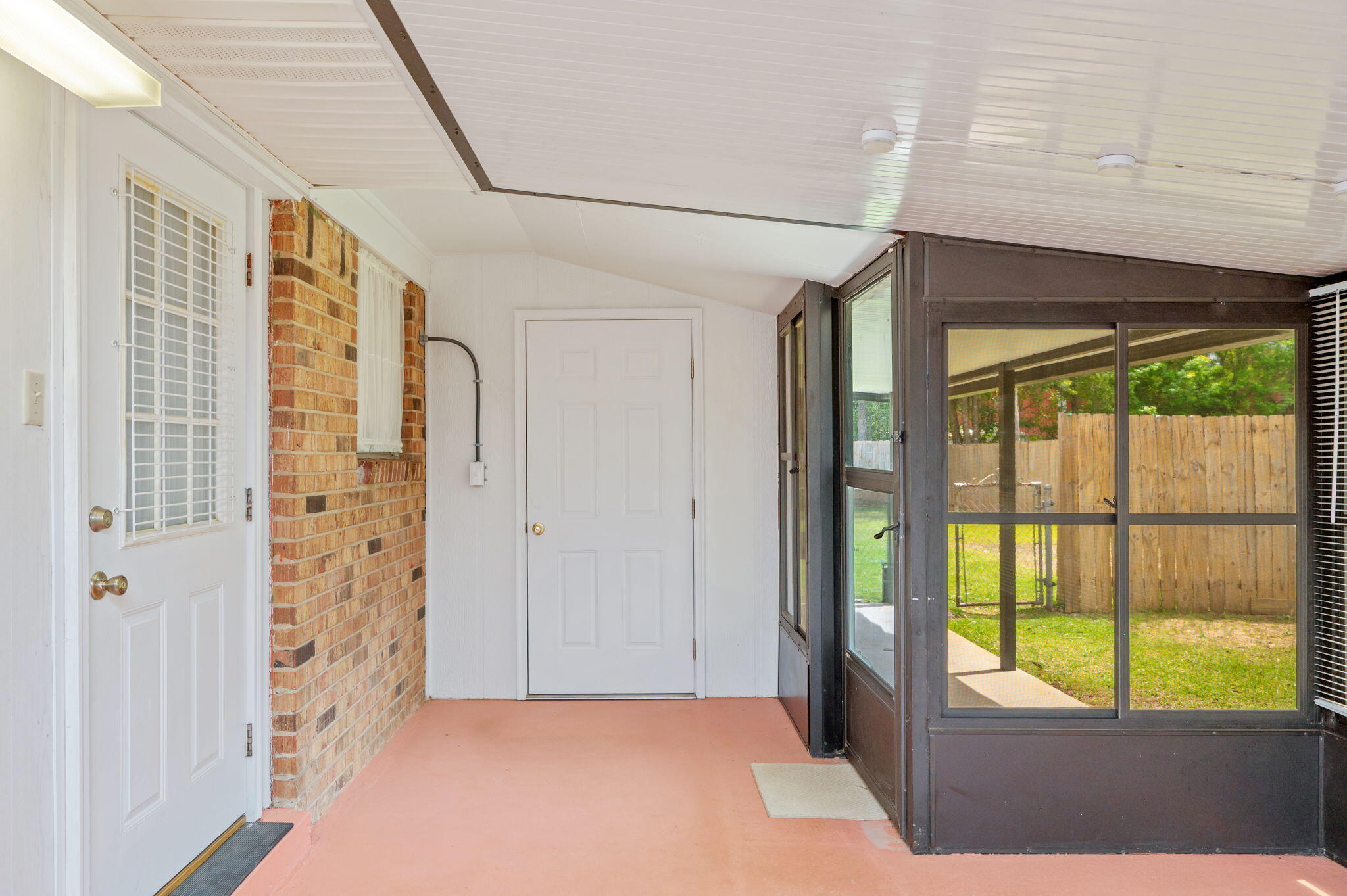 QUIET OAKS S/D - Residential