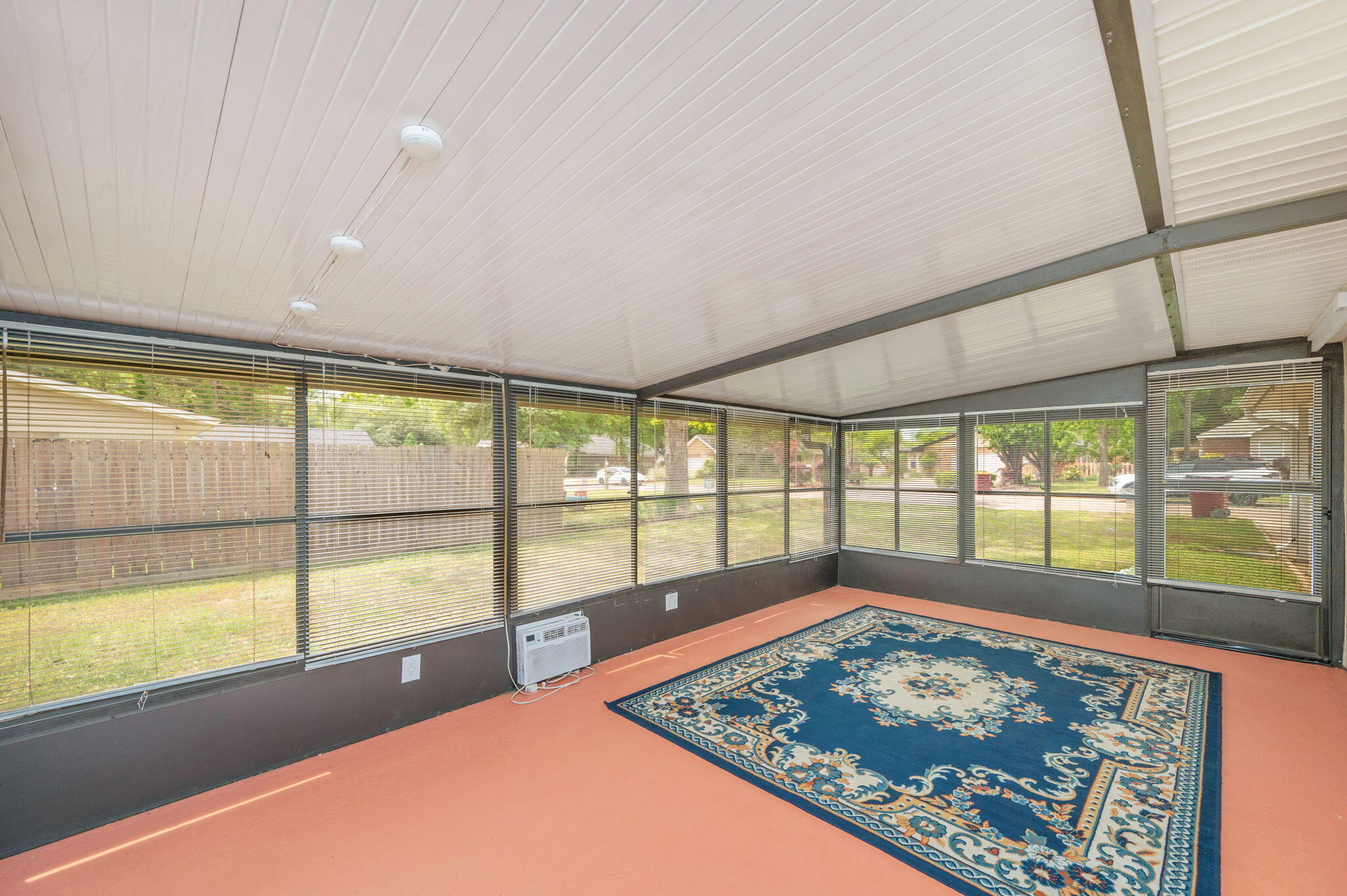 QUIET OAKS S/D - Residential