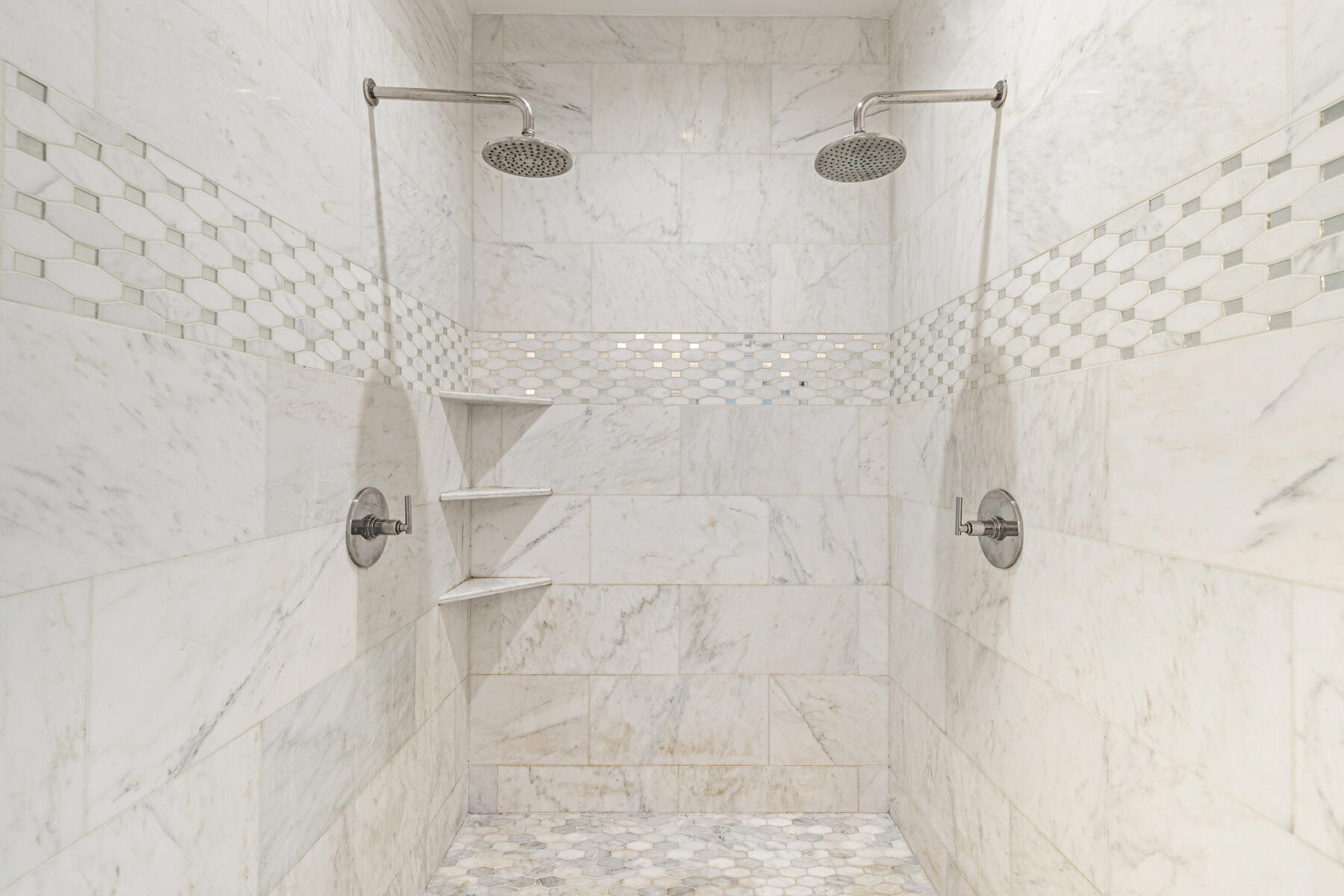 ROCKY BAYOU ESTATES 02 - Residential