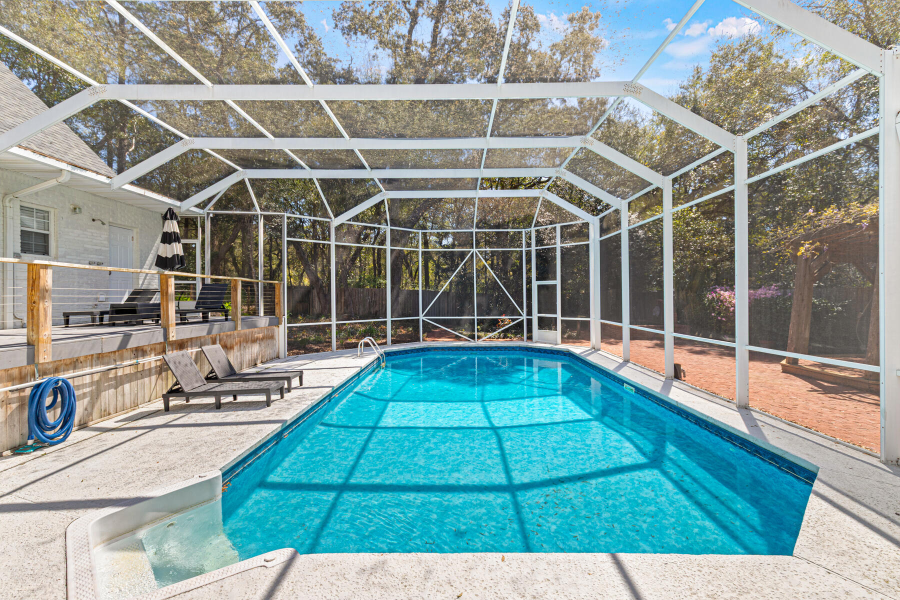 ROCKY BAYOU ESTATES 02 - Residential