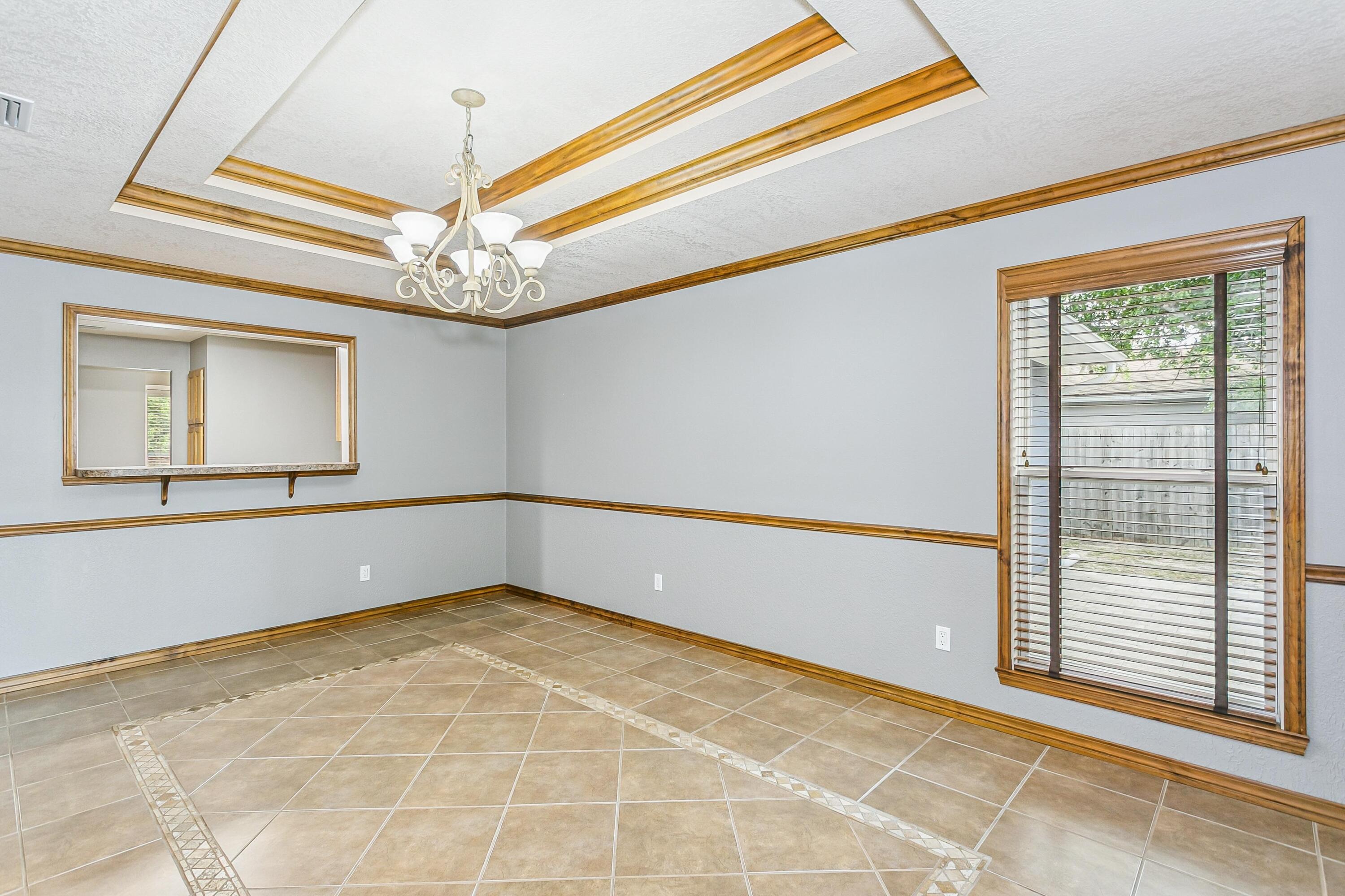 OAKRIDGE MANOR LOT 22 - Residential