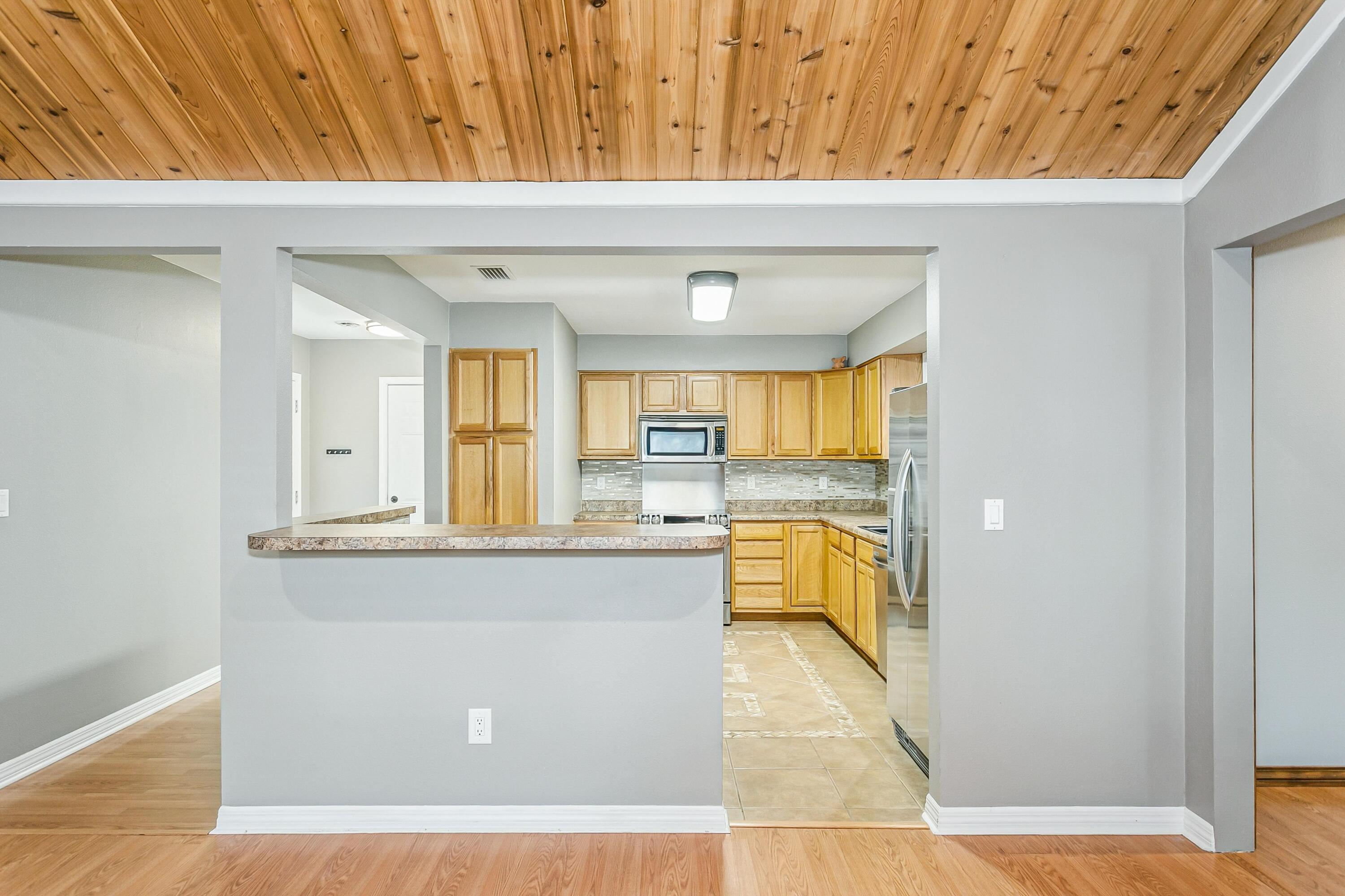 OAKRIDGE MANOR LOT 22 - Residential