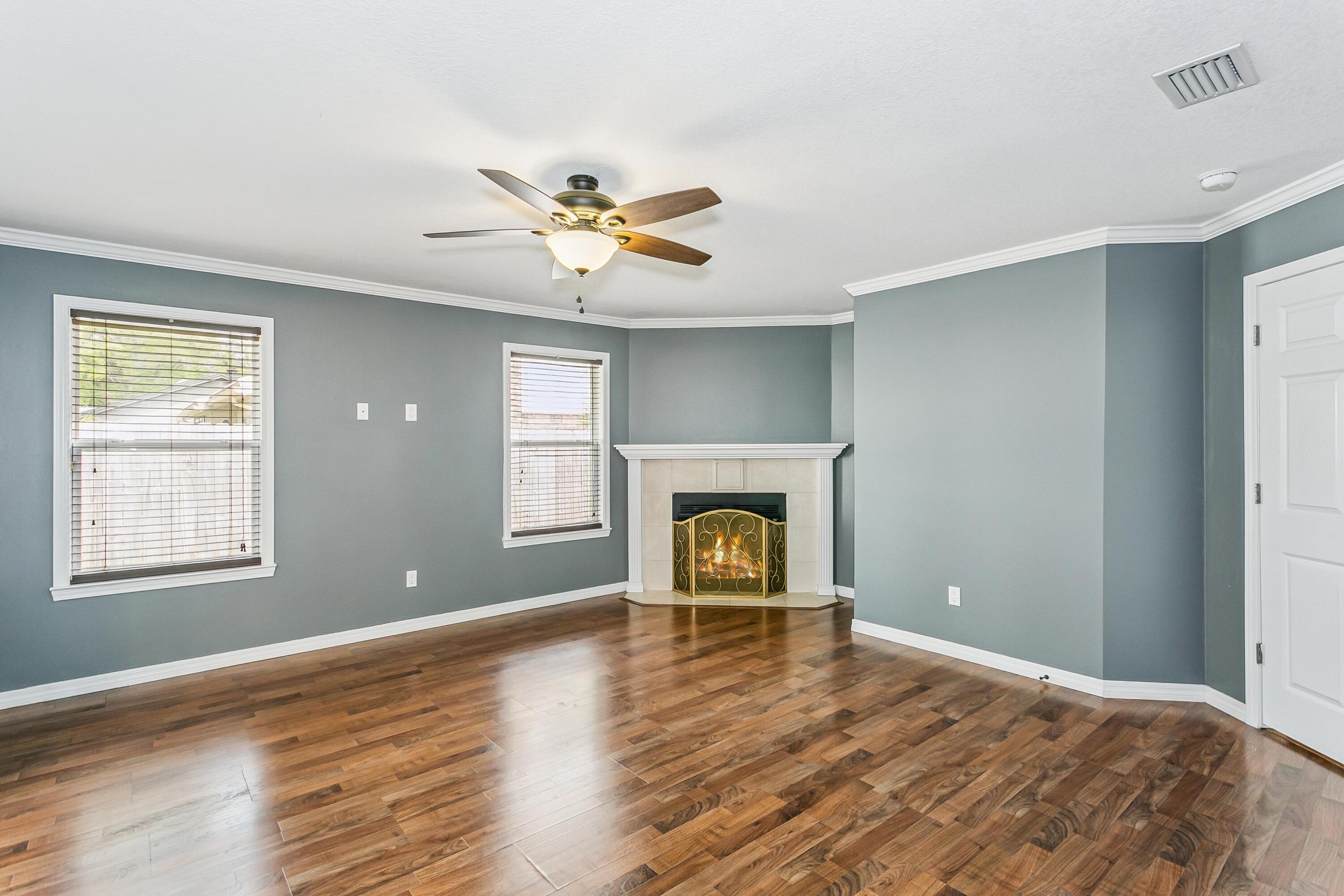 OAKRIDGE MANOR LOT 22 - Residential