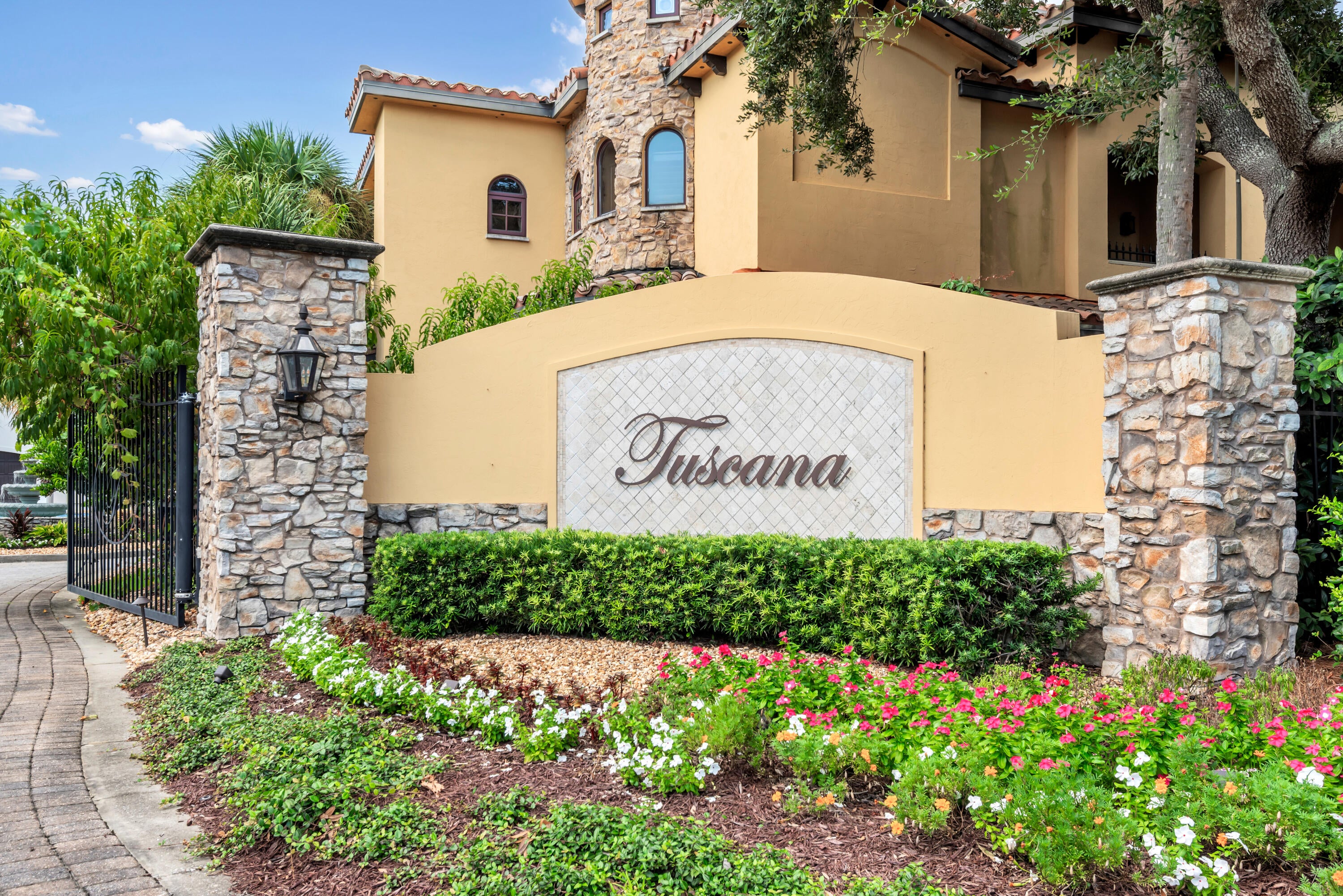 1834 Tuscana Place