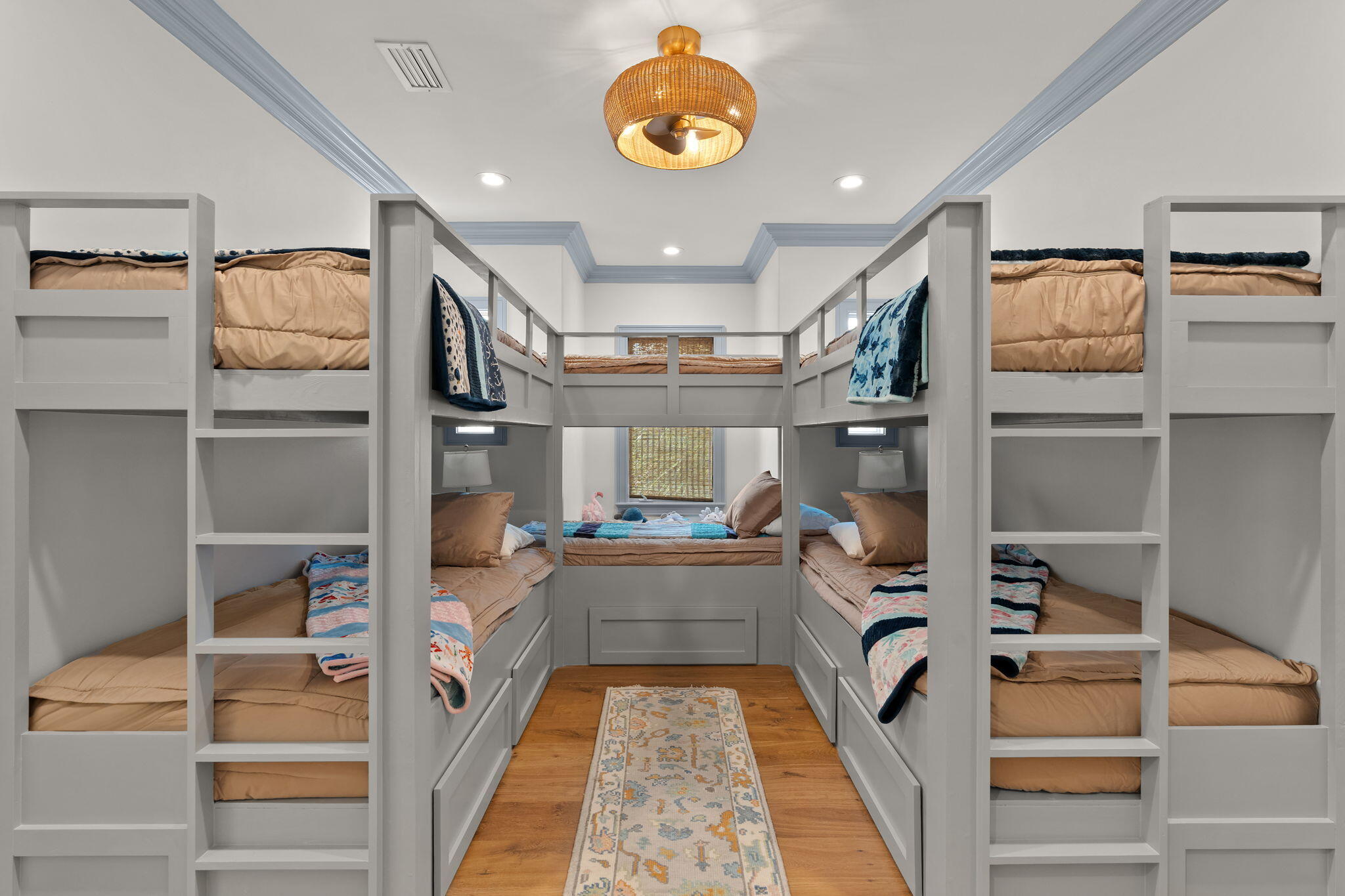 BURNT PINE - Residential