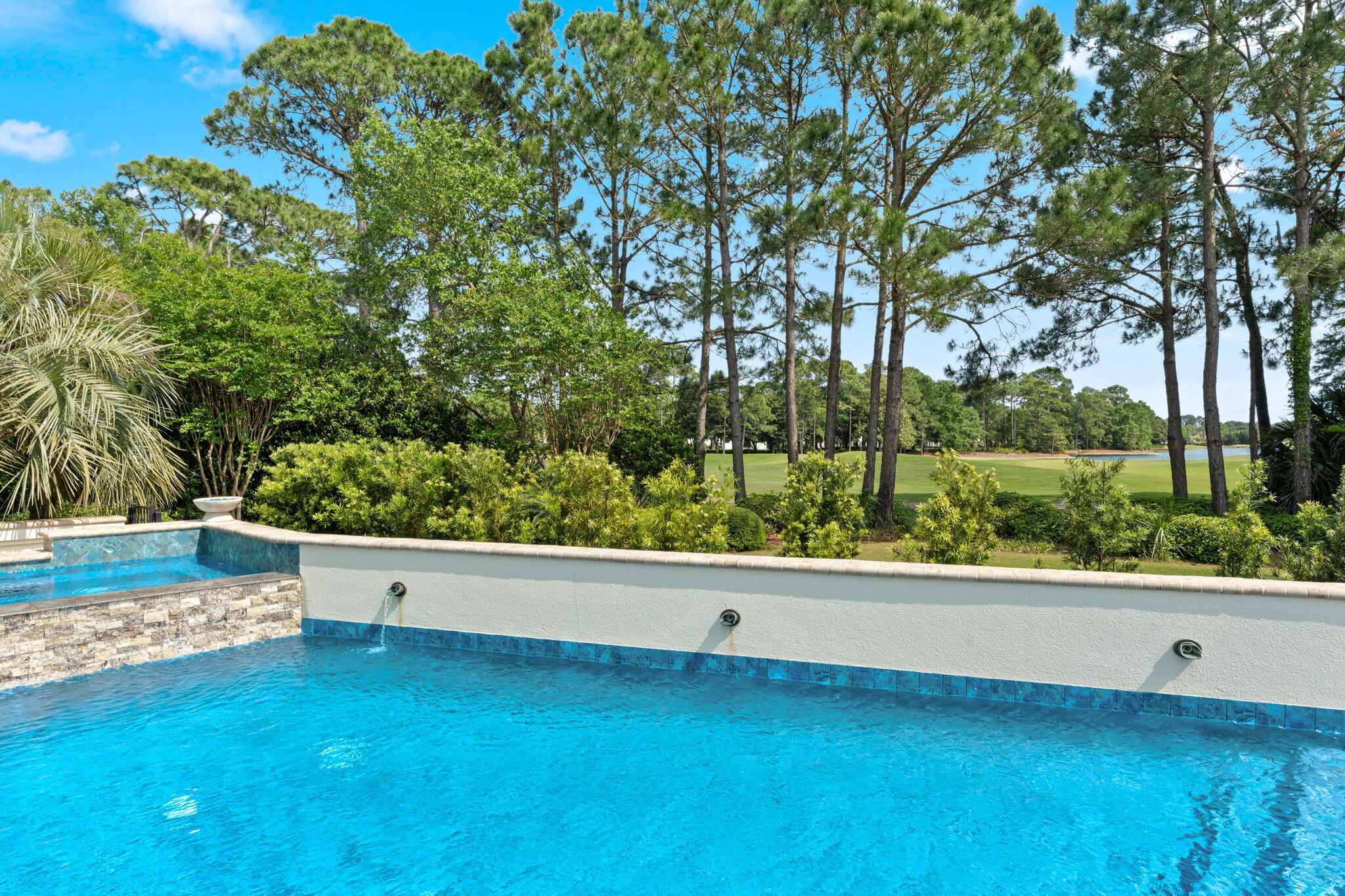 BURNT PINE - Residential