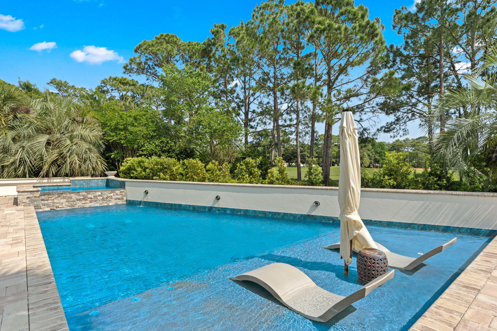 BURNT PINE - Residential