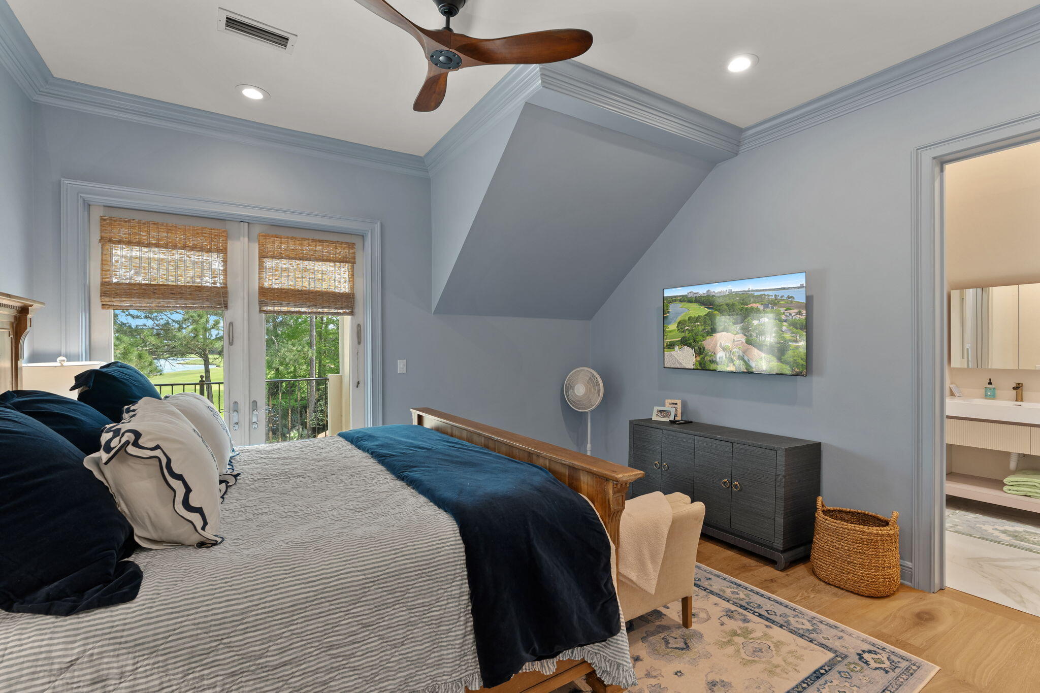 BURNT PINE - Residential