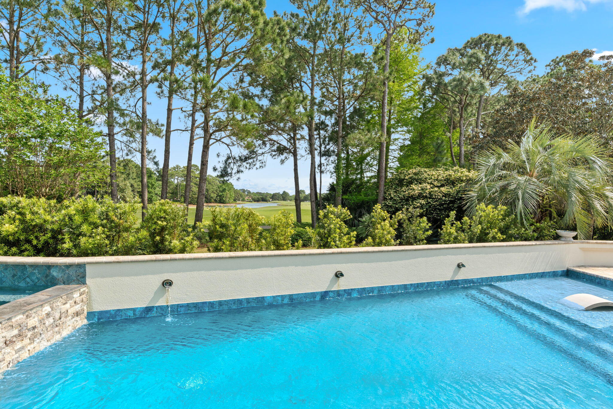 BURNT PINE - Residential