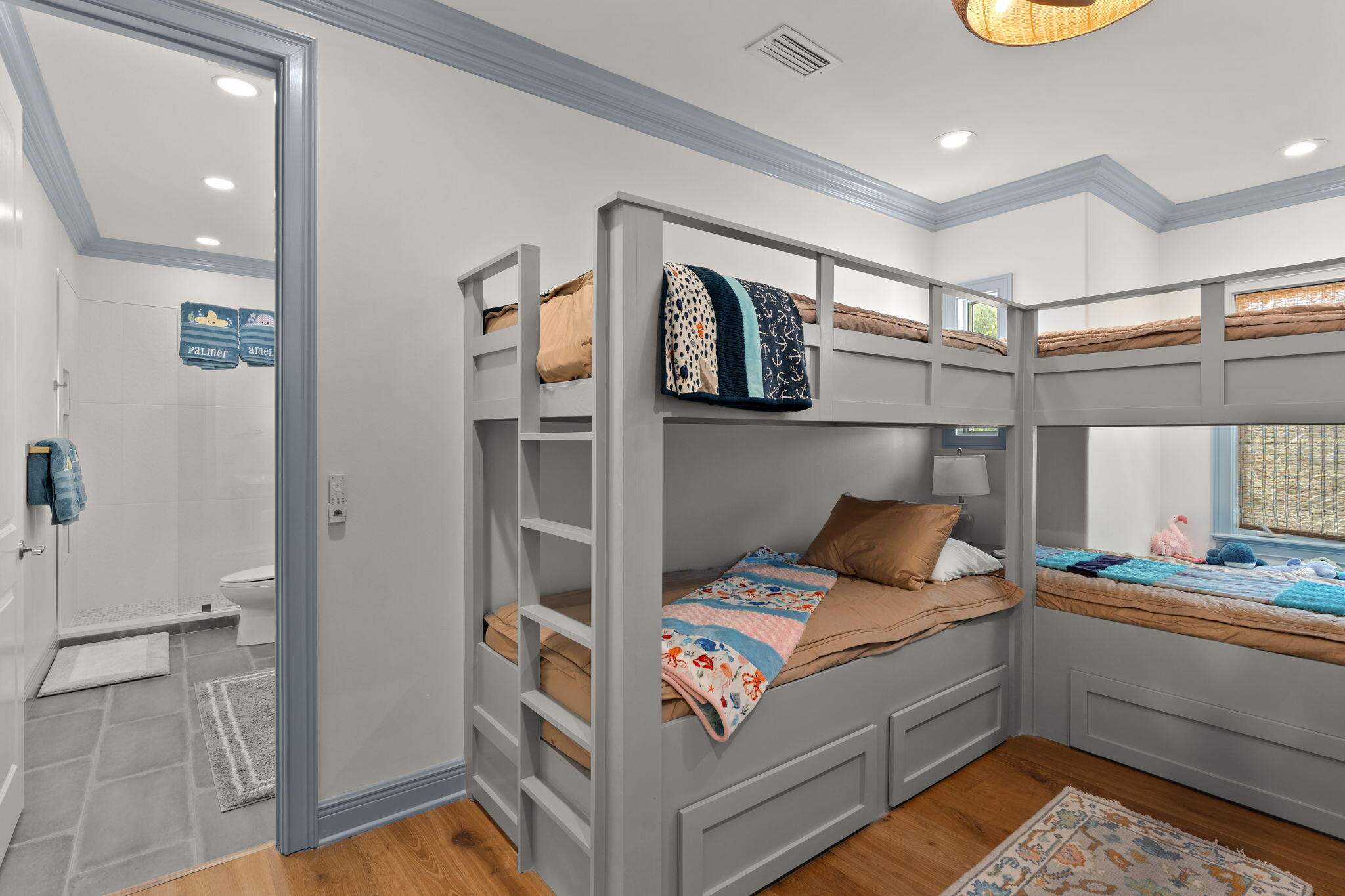 BURNT PINE - Residential