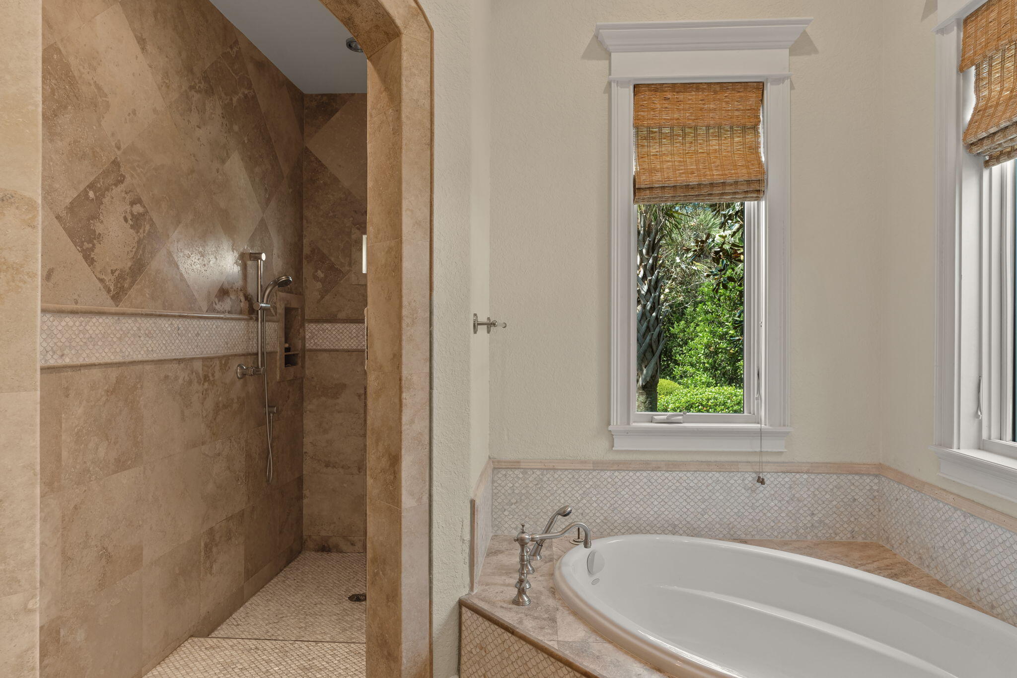 BURNT PINE - Residential