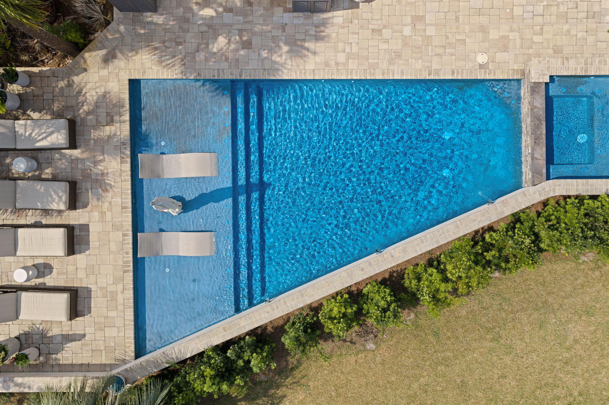 BURNT PINE - Residential