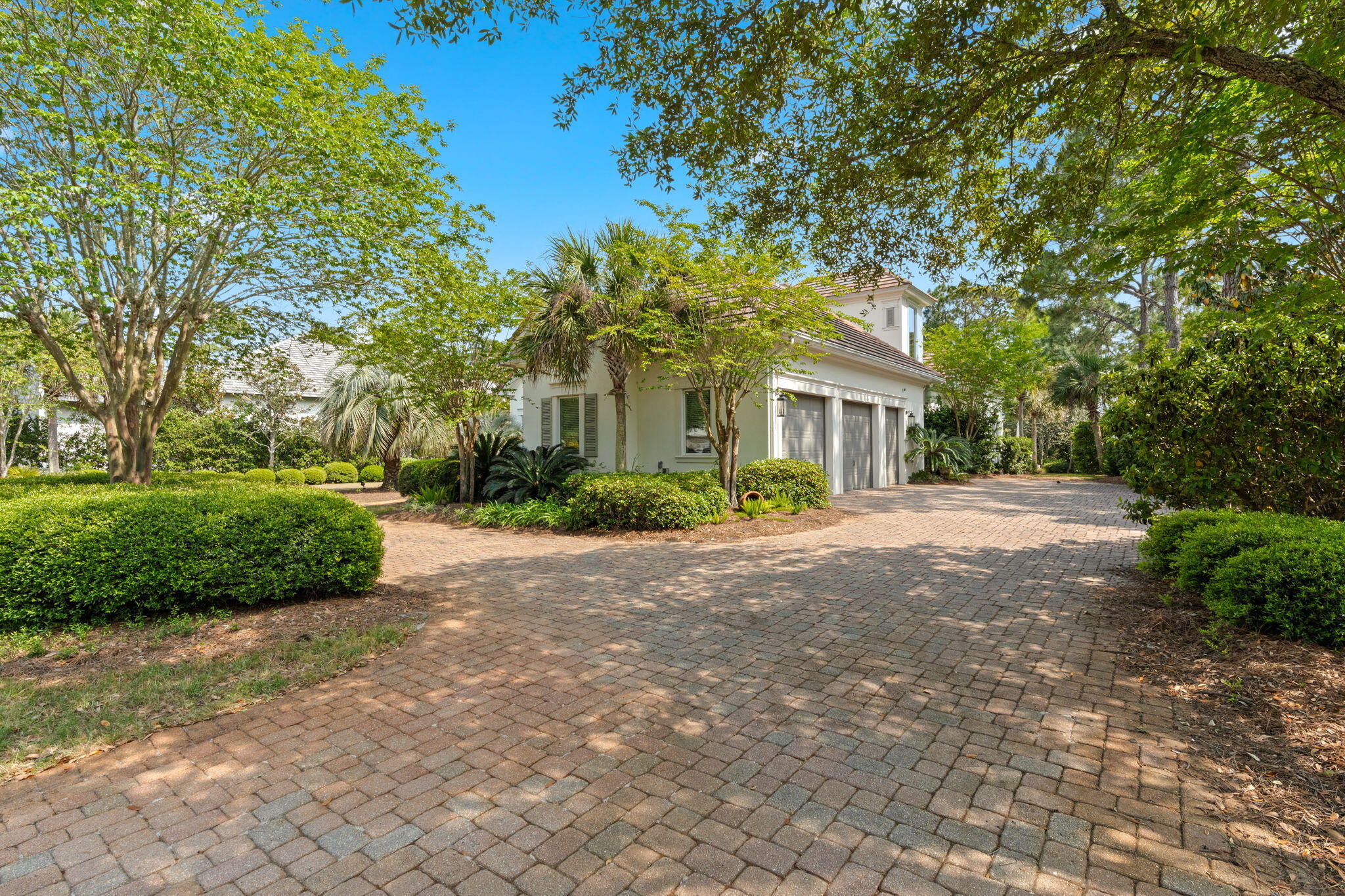 BURNT PINE - Residential