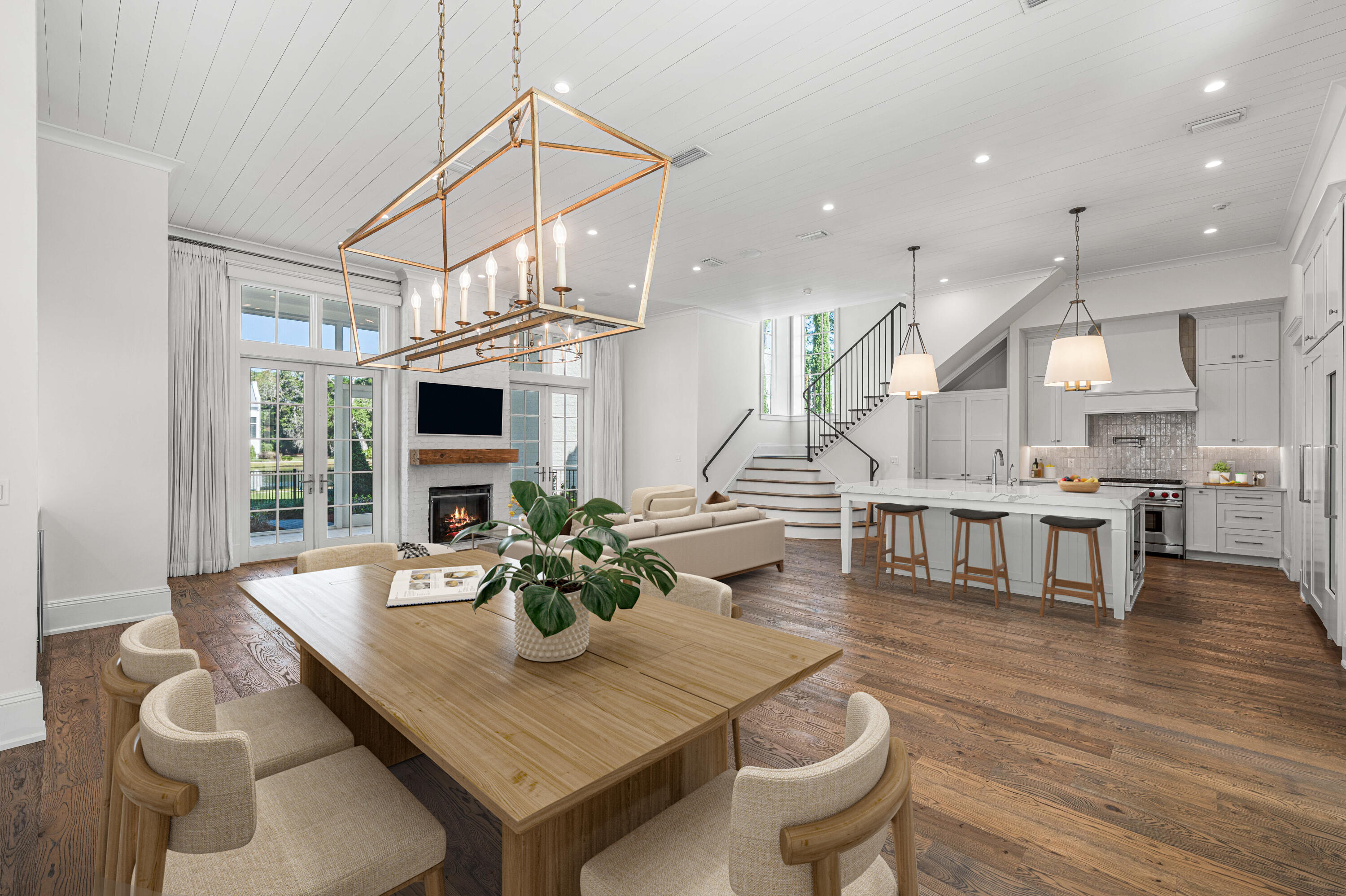 CHURCHILL OAKS - Residential