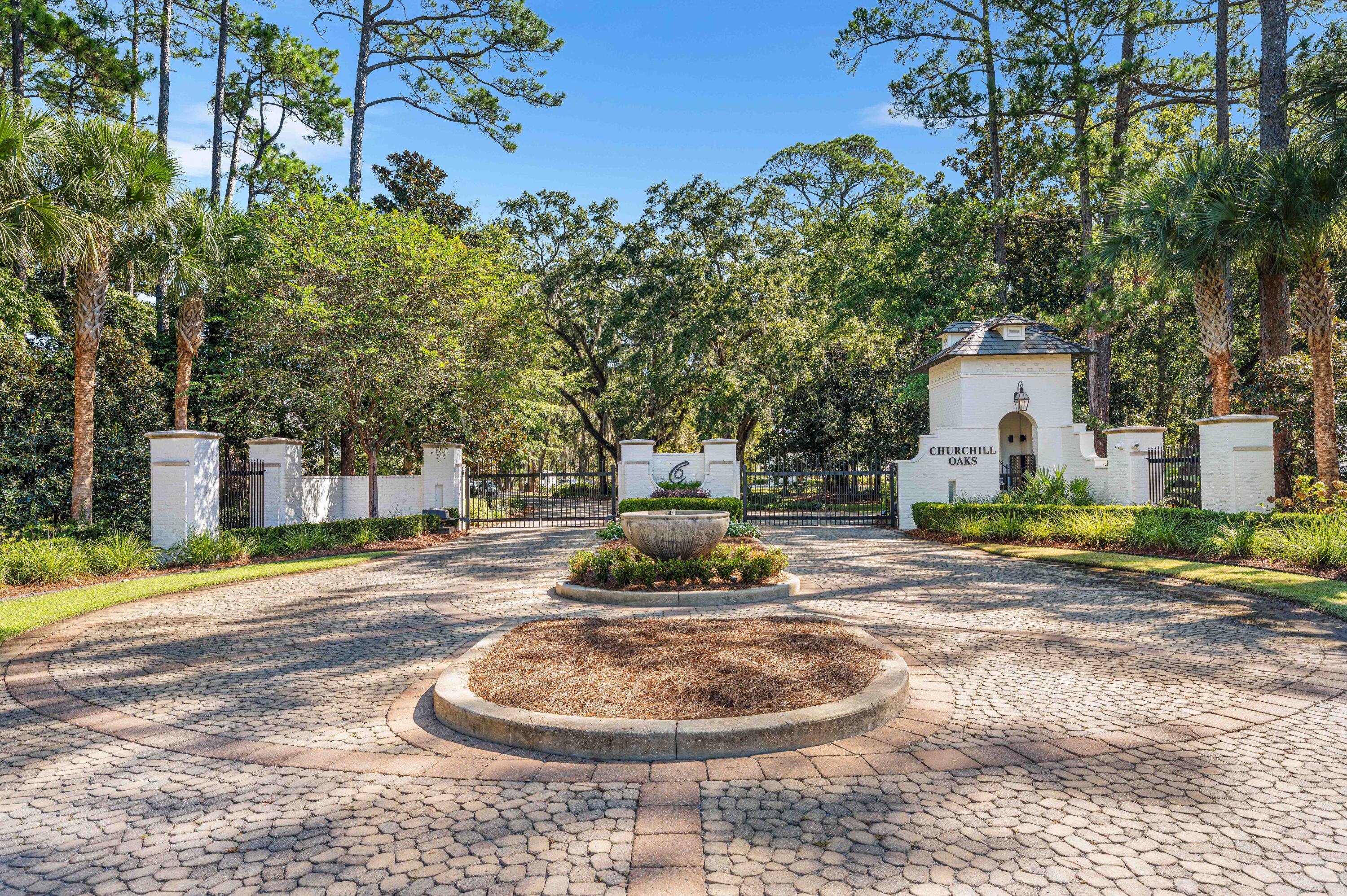 CHURCHILL OAKS - Residential