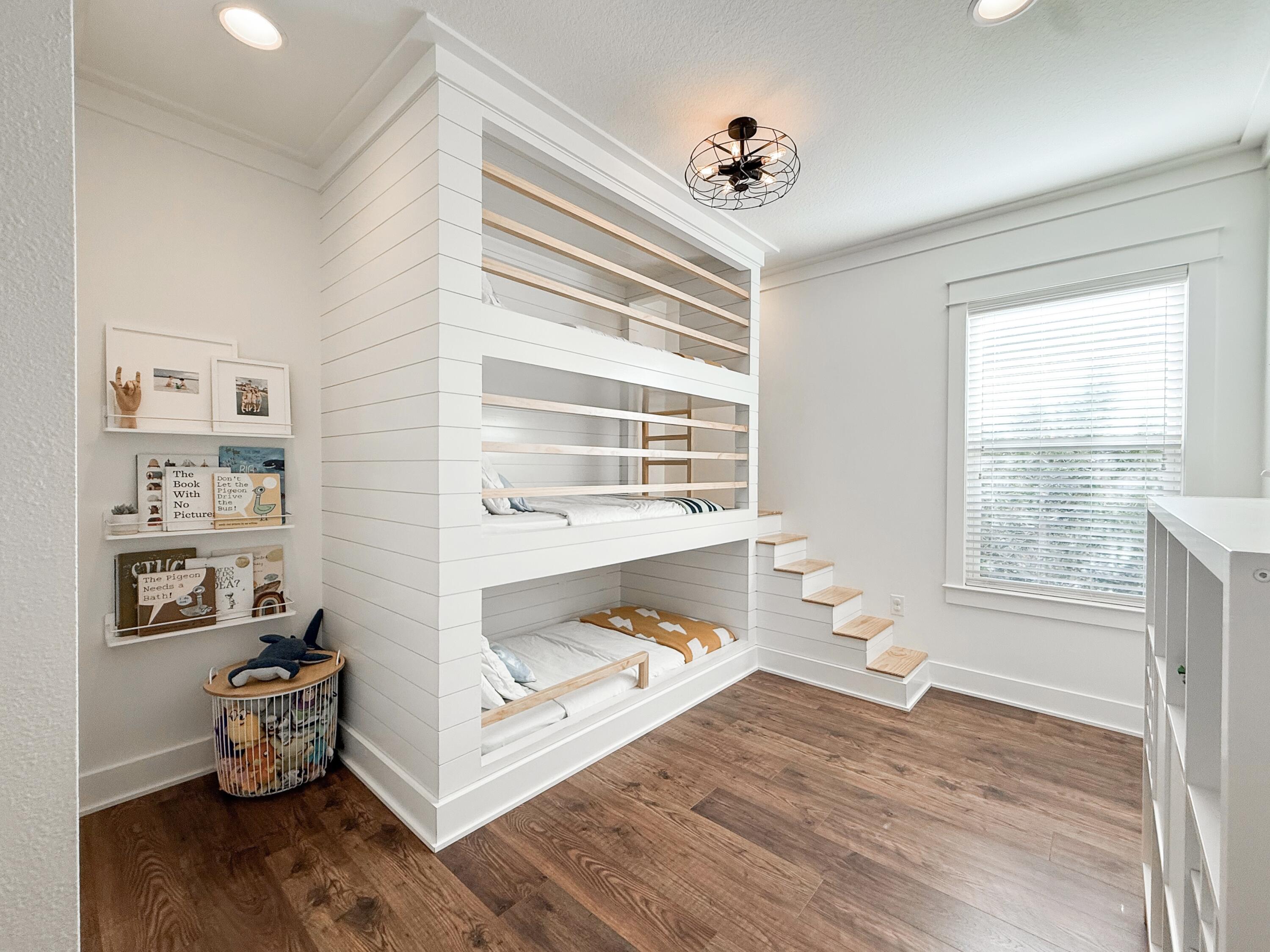 MARINA VILLAGE - Residential