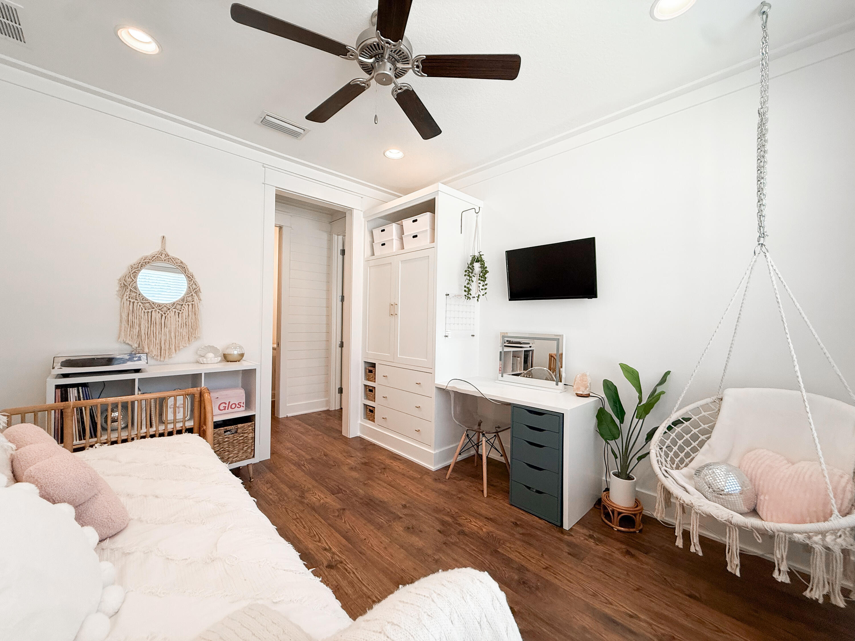 MARINA VILLAGE - Residential