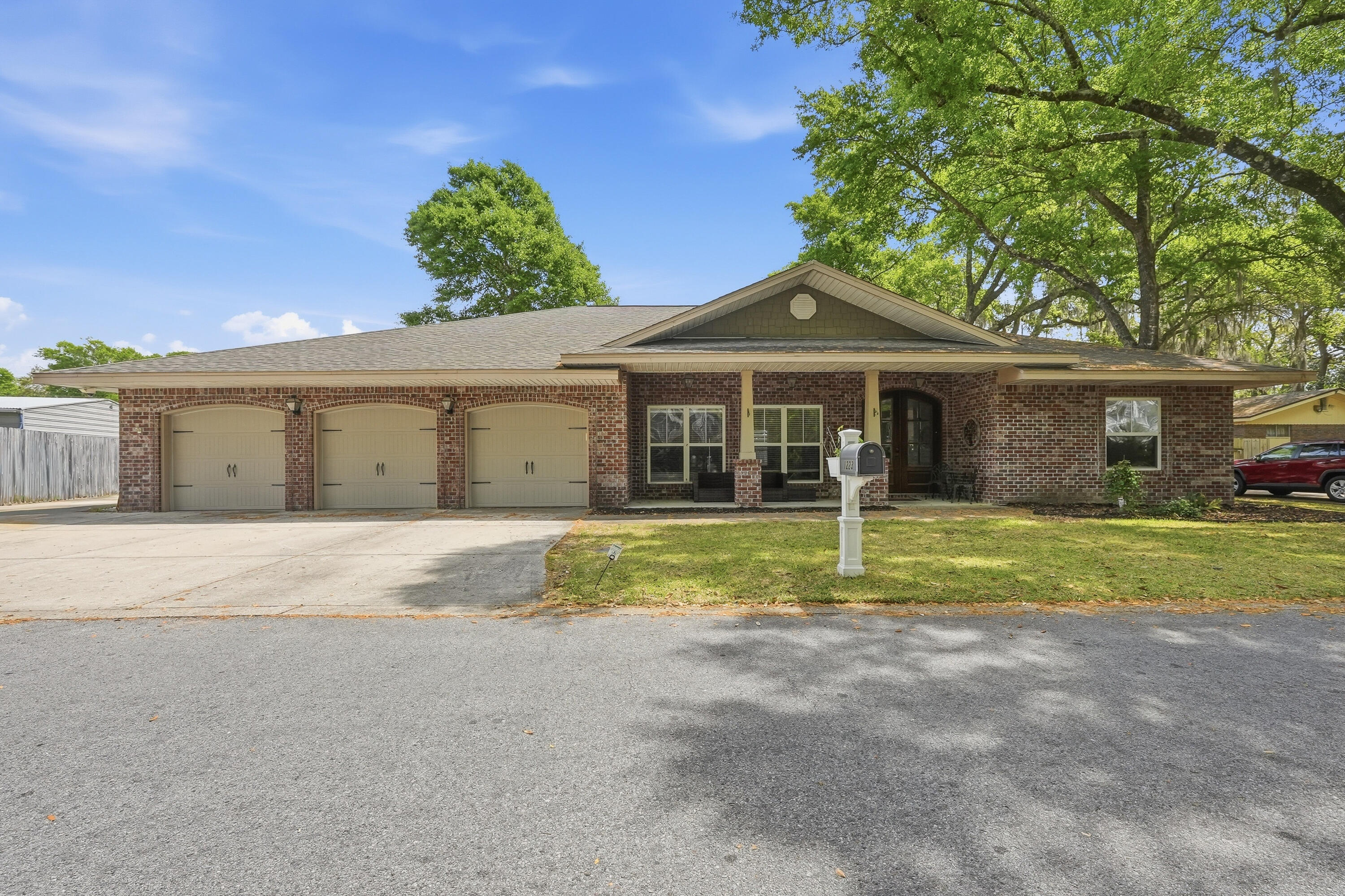 Twin Bay Estates - Residential