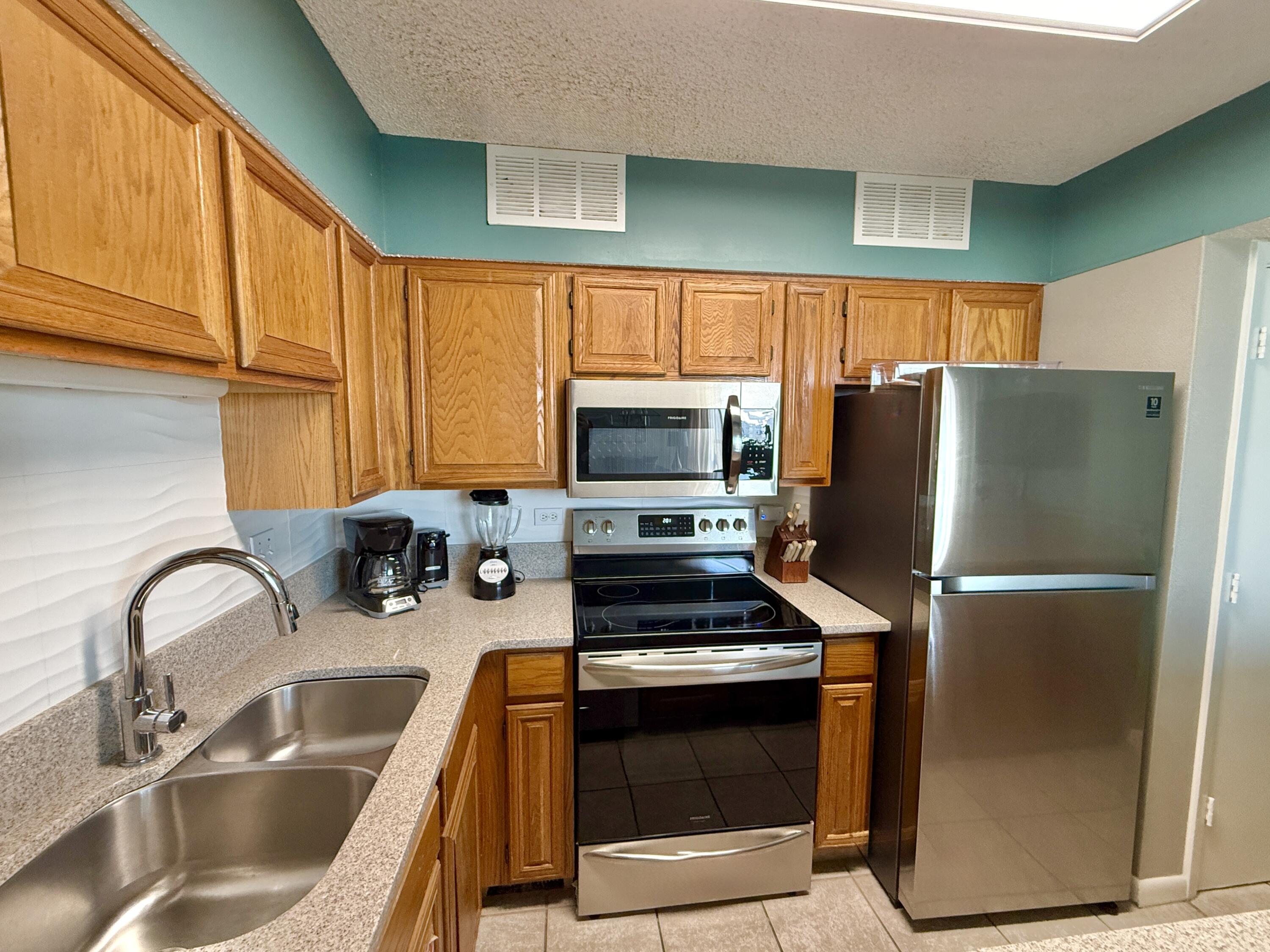 MAINSAIL CONDO PH 4 - Residential