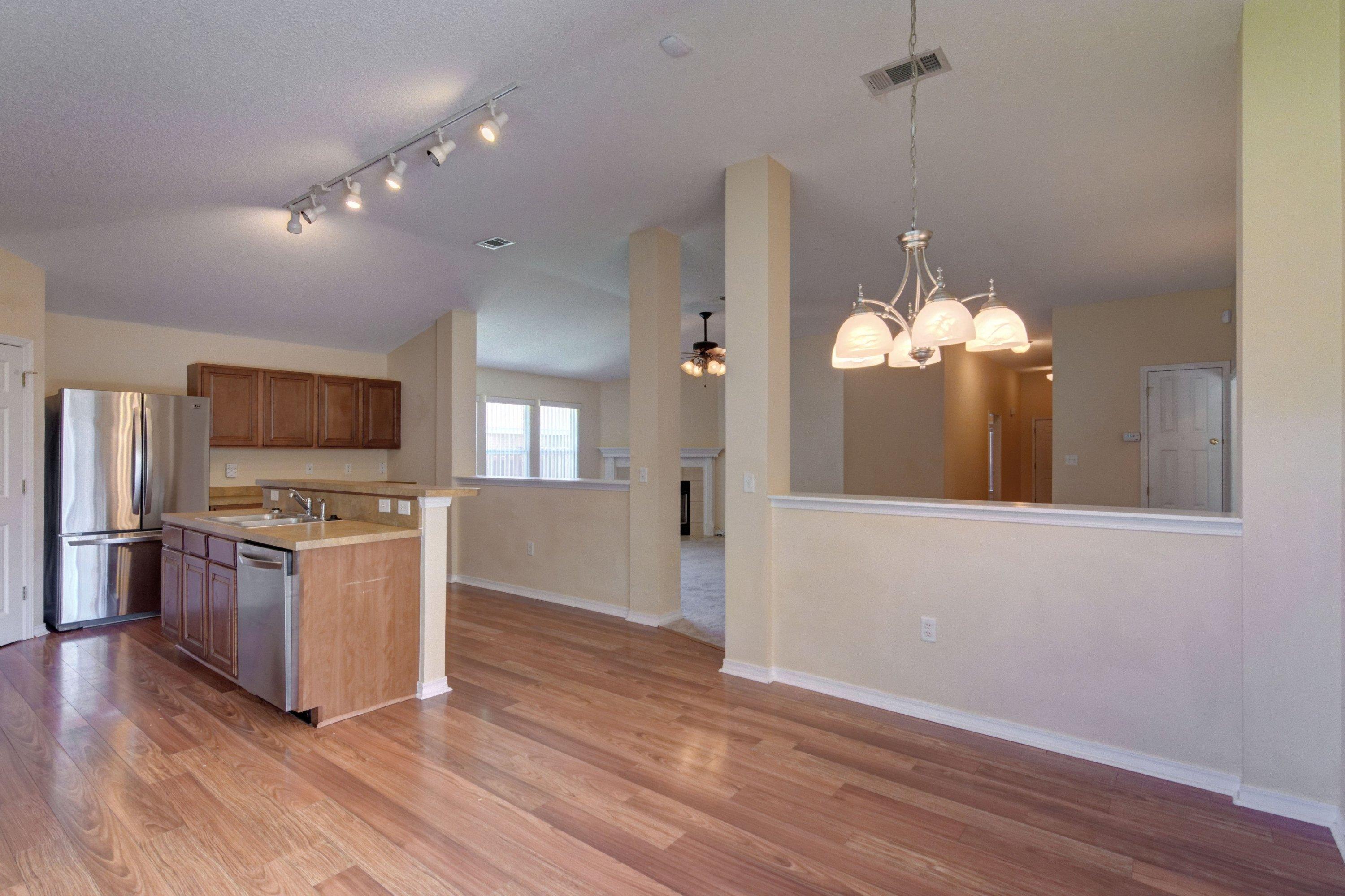 KELLIE'S WAY - Residential