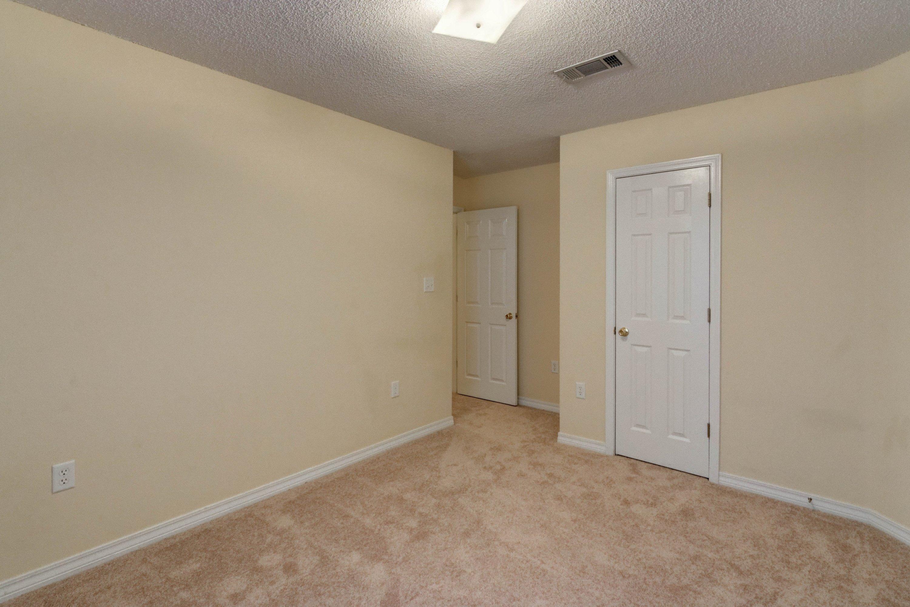 KELLIE'S WAY - Residential