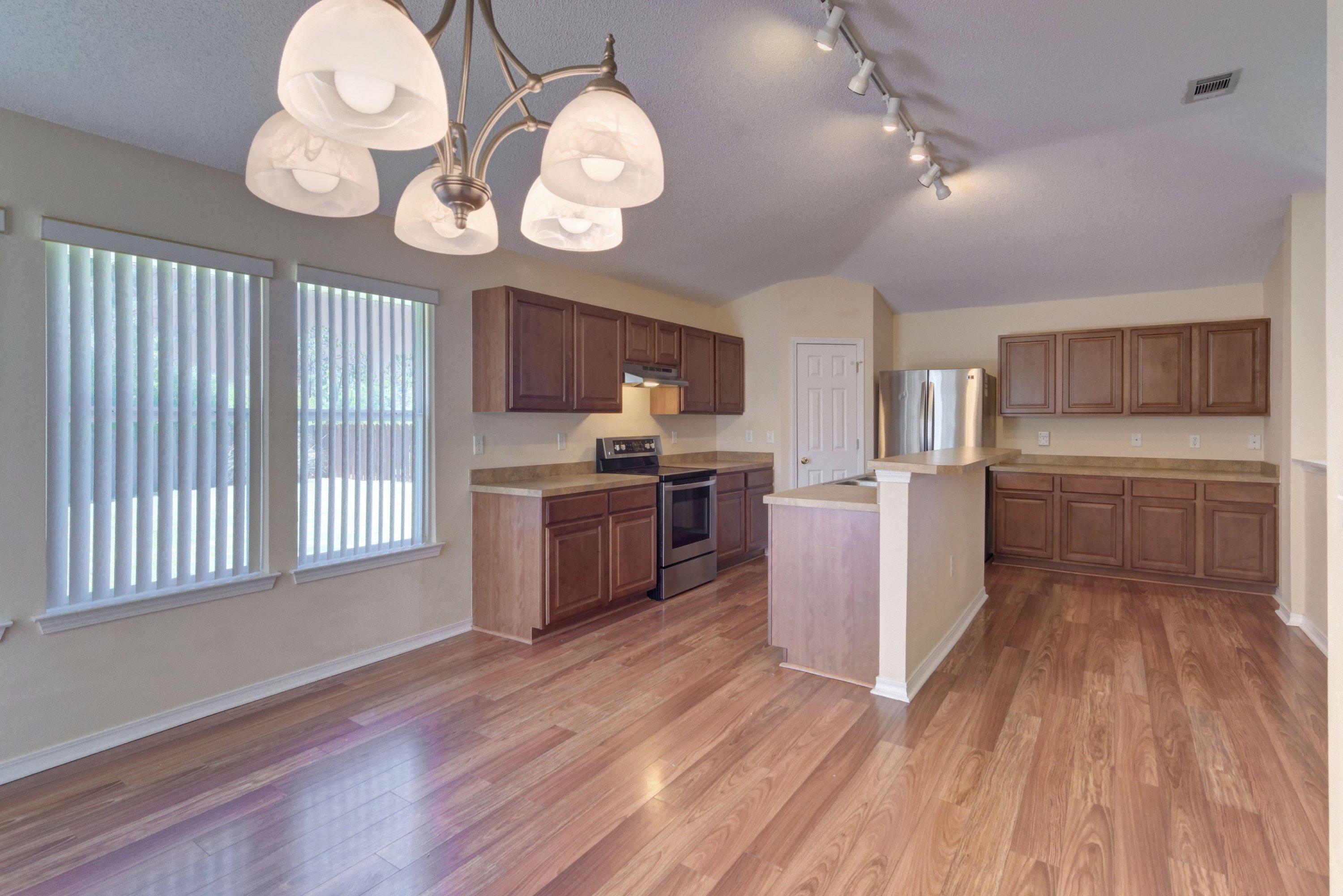 KELLIE'S WAY - Residential