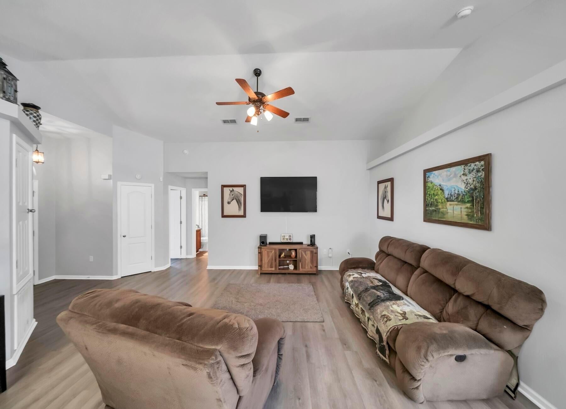 2126 Durell Lane