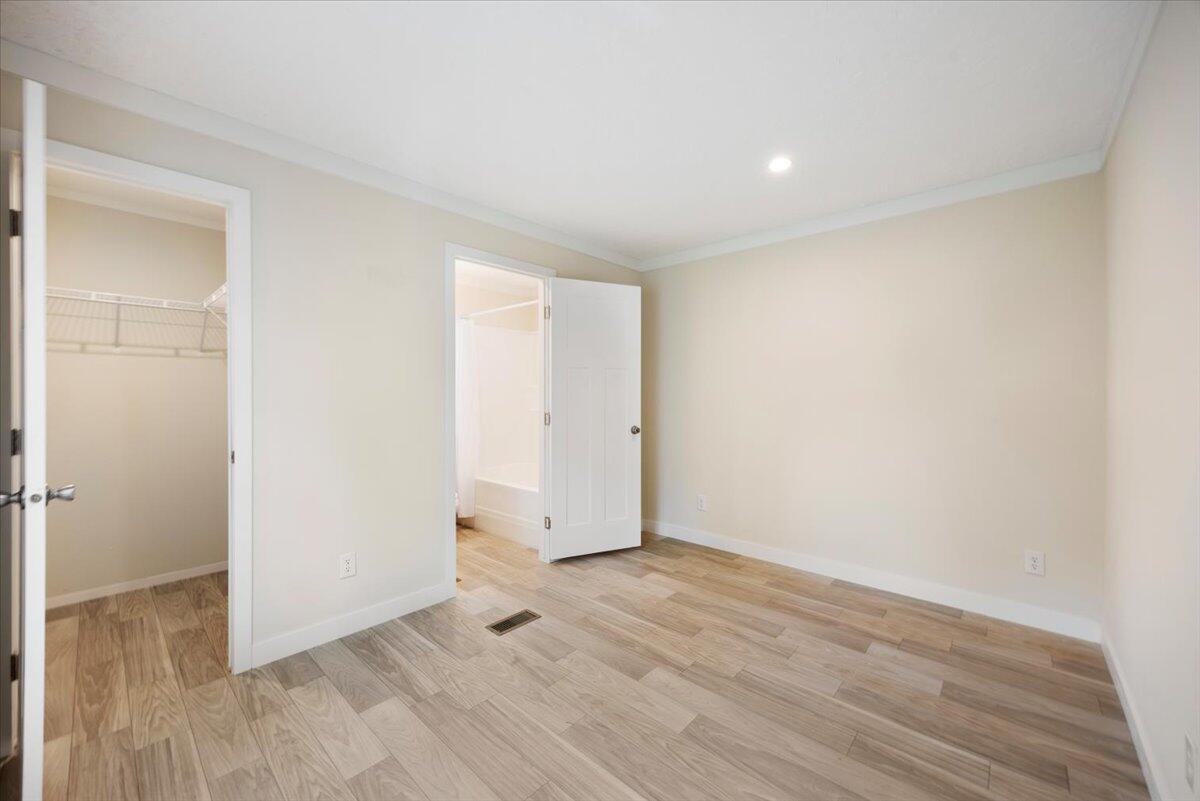 OAKWOOD HILLS UNIT 1 - Residential