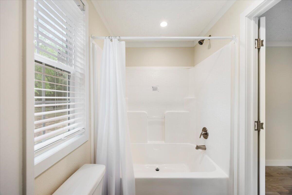 OAKWOOD HILLS UNIT 1 - Residential
