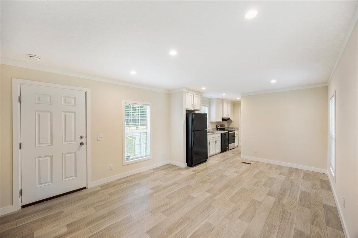 OAKWOOD HILLS UNIT 1 - Residential