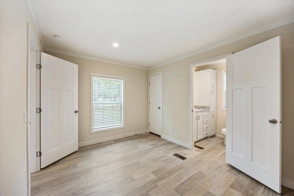 OAKWOOD HILLS UNIT 1 - Residential